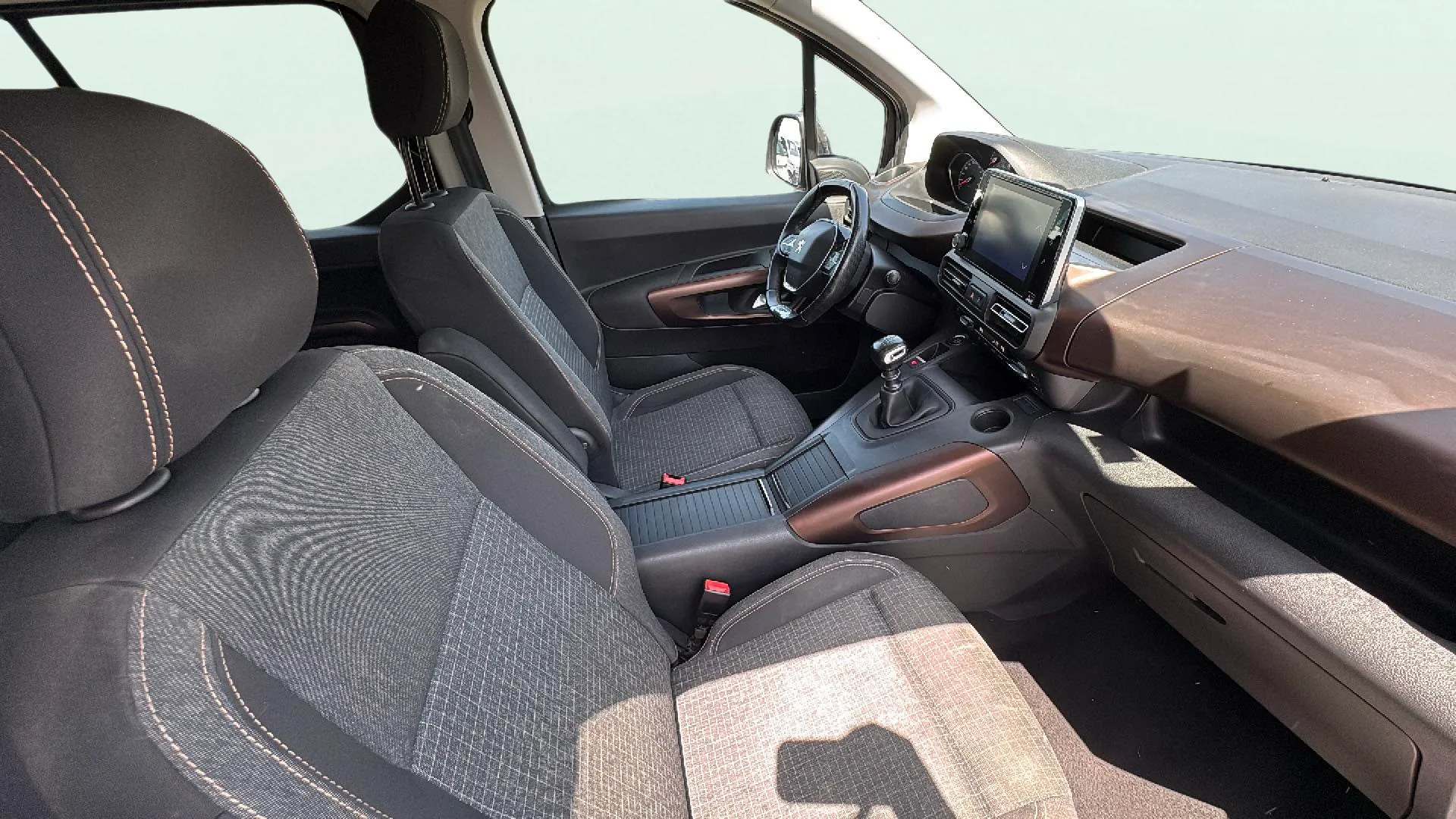 Peugeot Rifter Allure BlueHDi 100 - foto 18