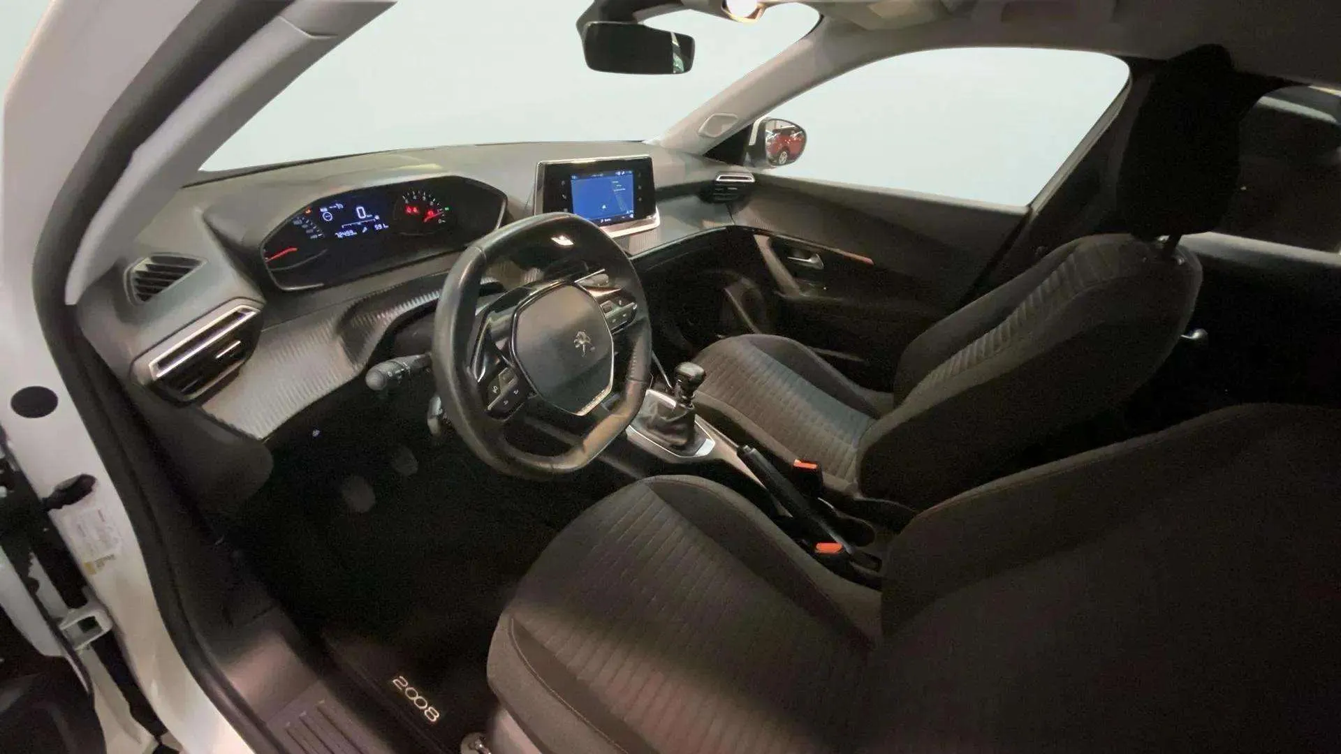 Peugeot 2008 Active PureTech 100 BVM6 - foto 9