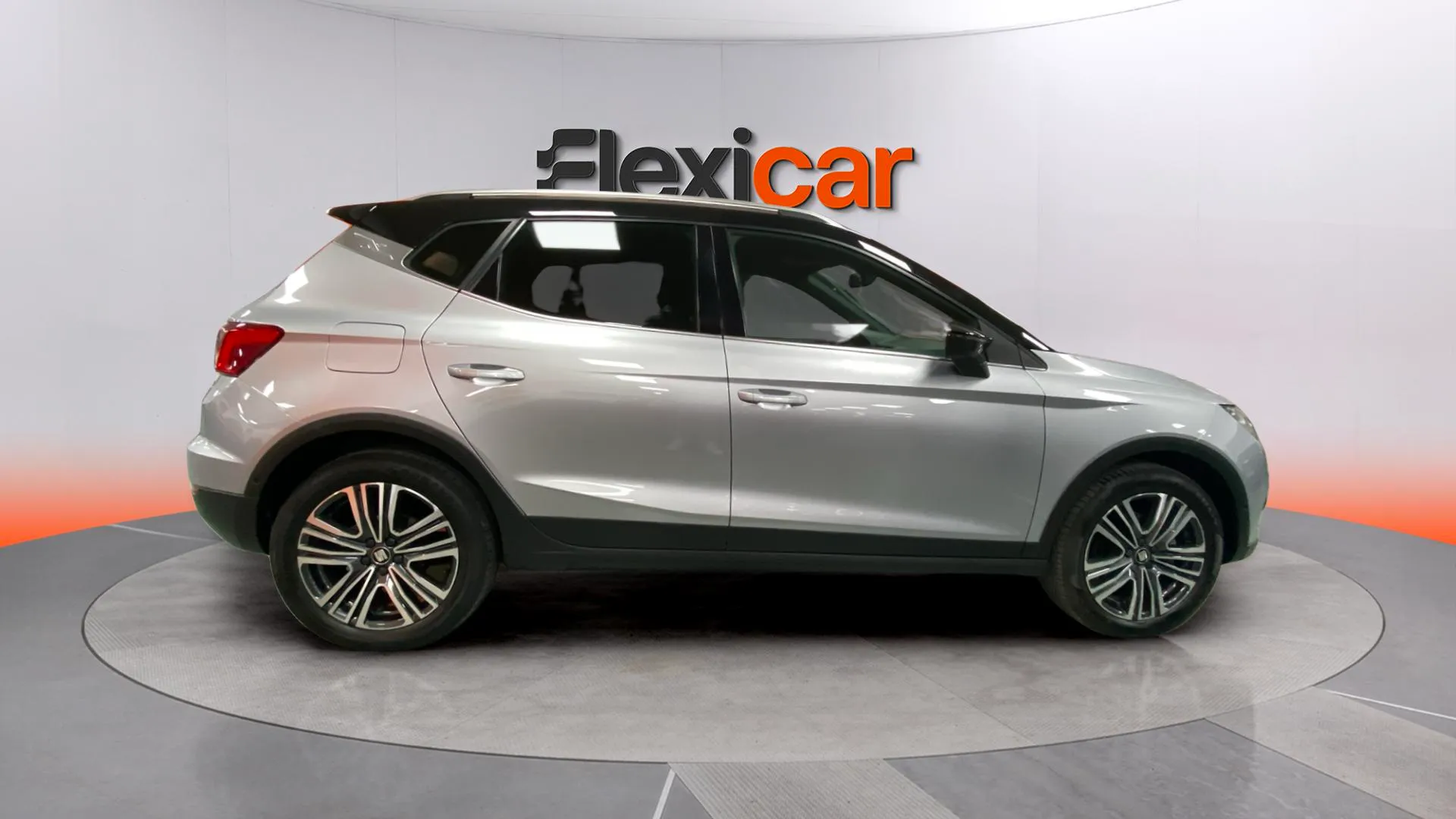 SEAT Arona 1.0 TSI DSG Xcellence Eco - foto 2