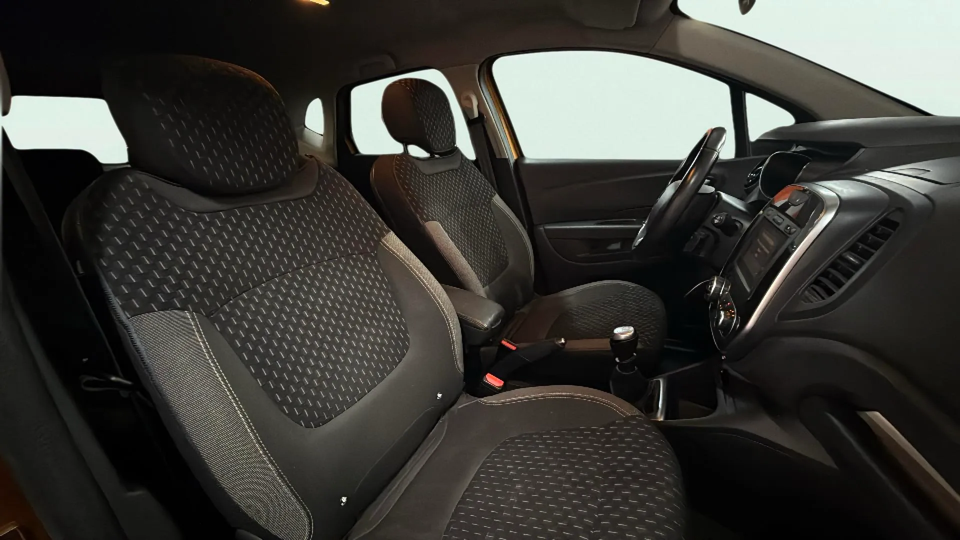 Renault Captur Zen TCe GPF - foto 15