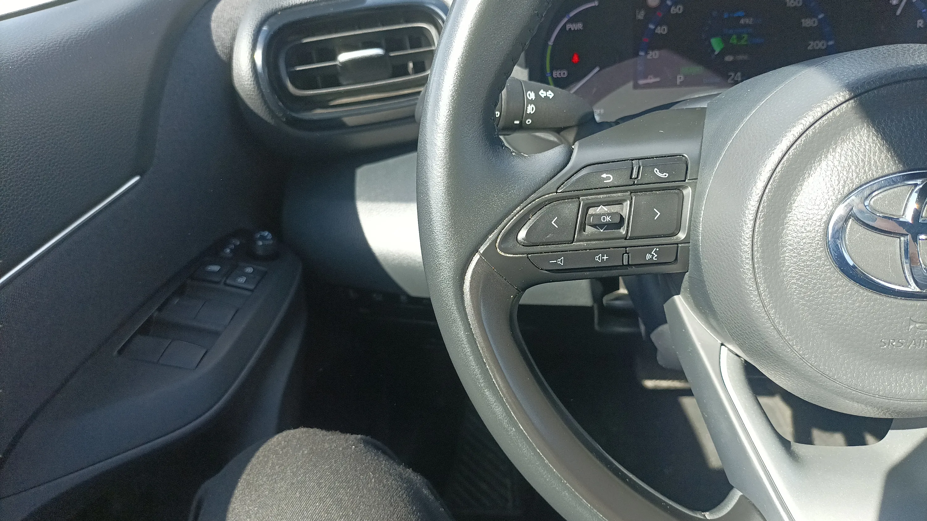Toyota Yaris Cross 1.5 120H Active Tech - foto 18