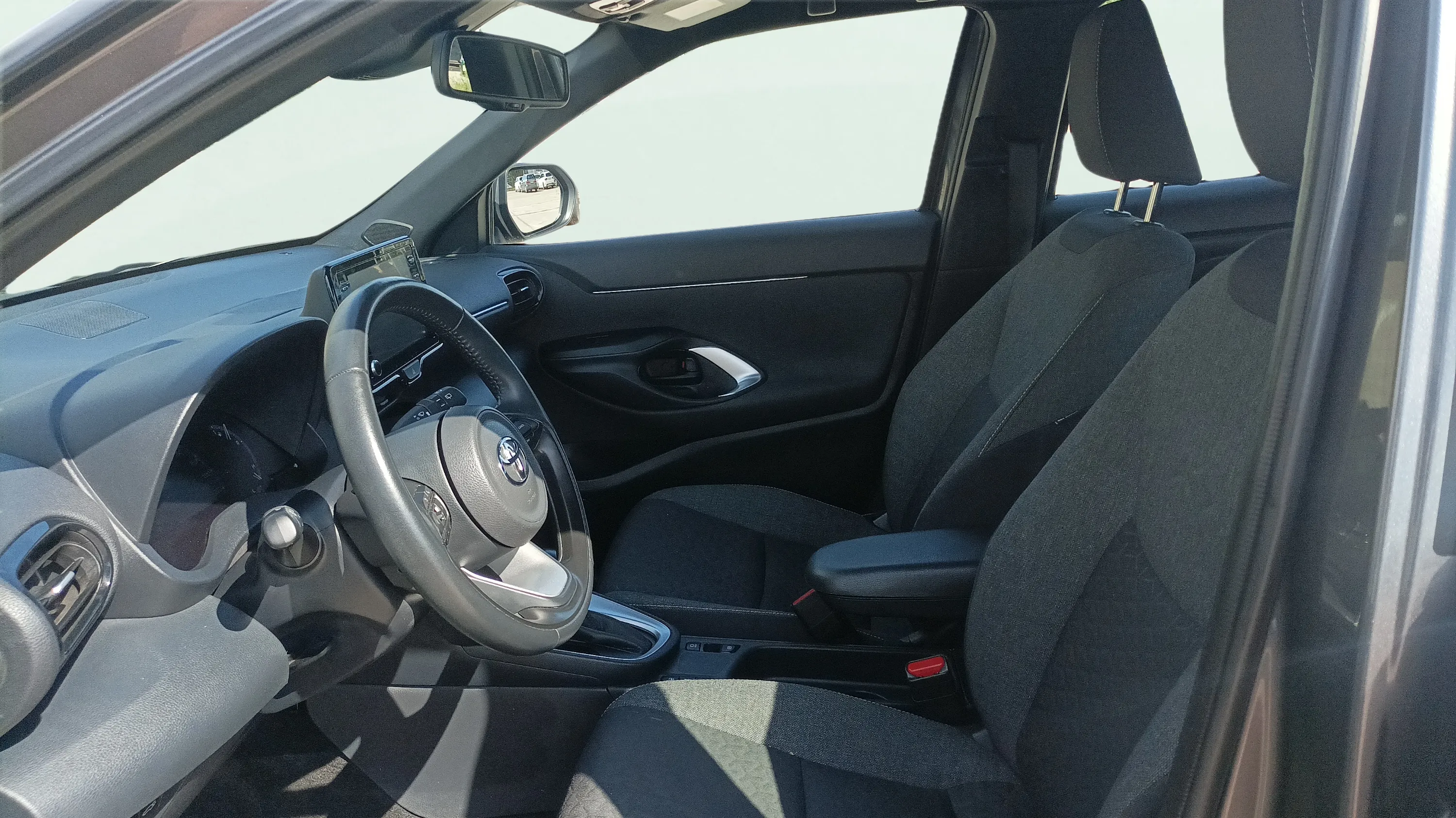 Toyota Yaris Cross 1.5 120H Active Tech - foto 14