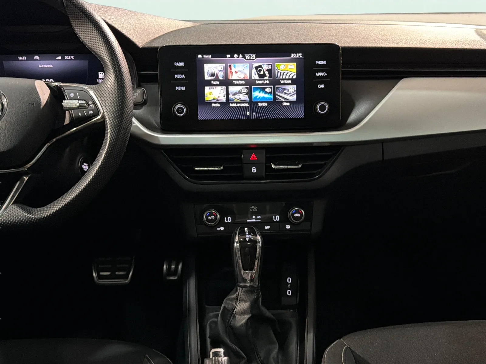 Škoda Kamiq 1.5 TSI DSG Selection - foto 10