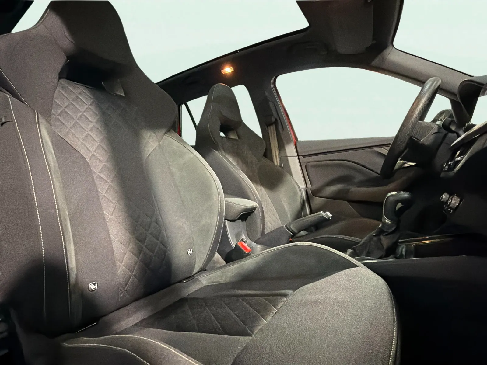 Škoda Kamiq 1.5 TSI DSG Selection - foto 16