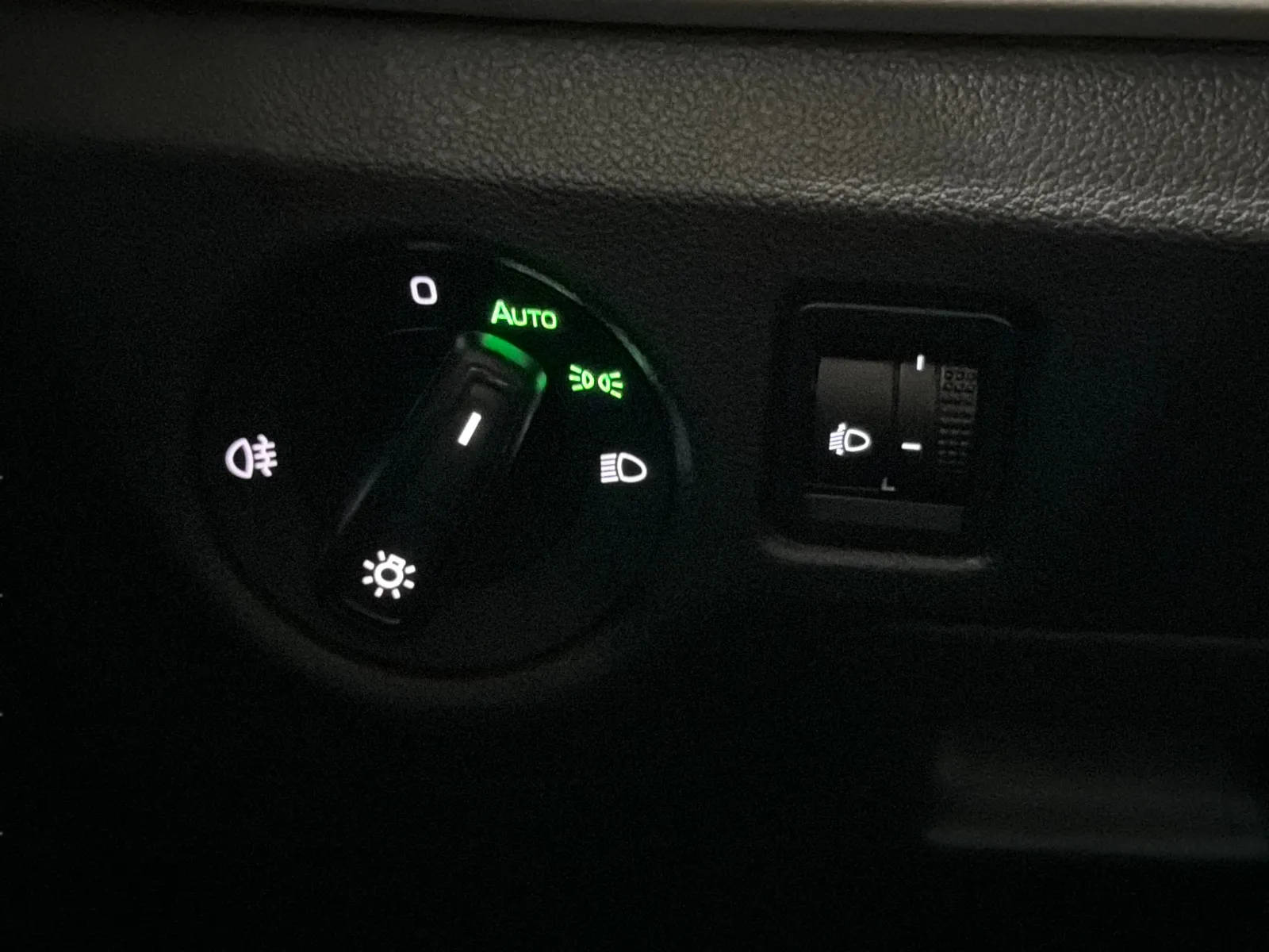 Škoda Kamiq 1.5 TSI DSG Selection - foto 13