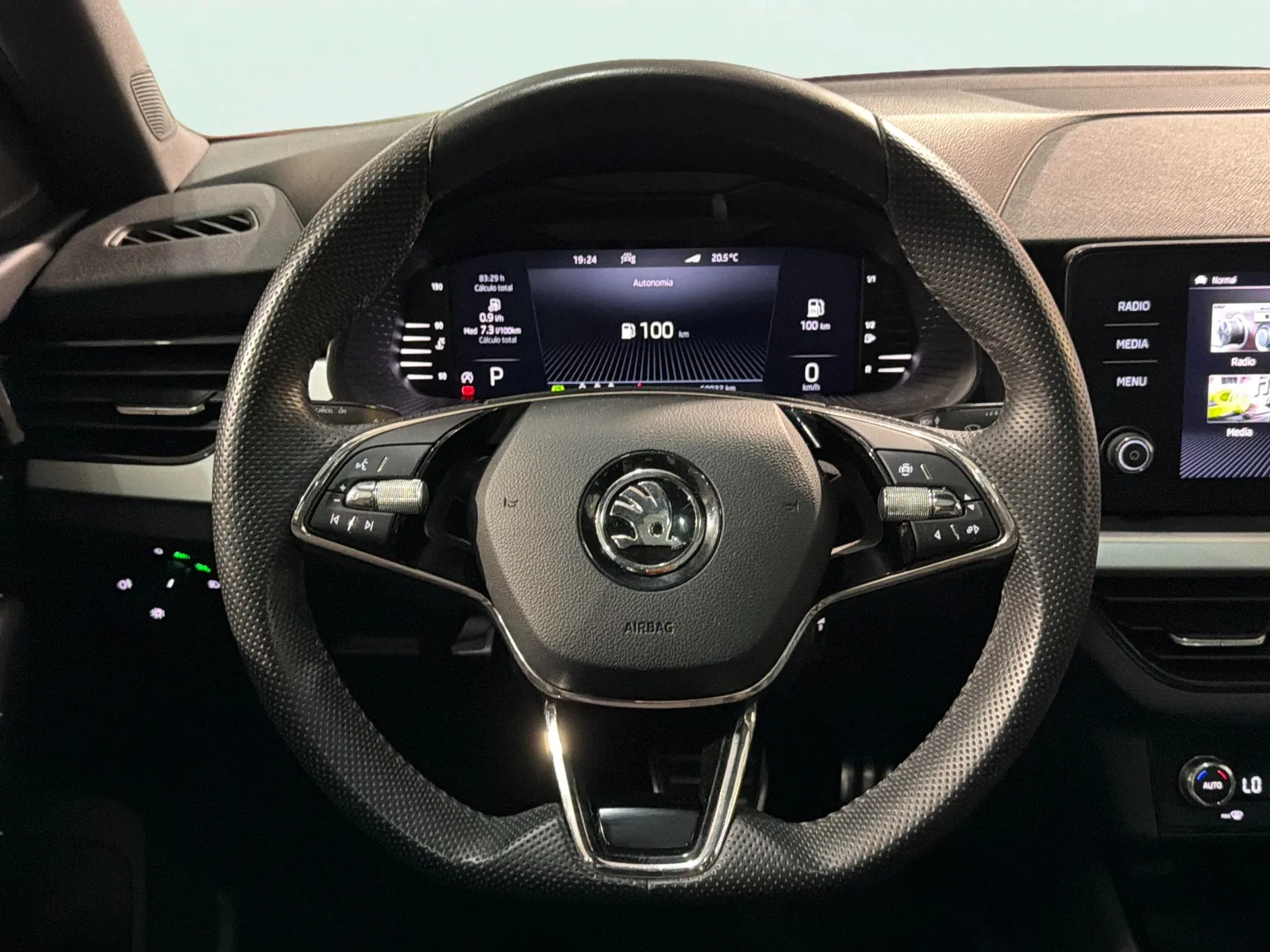 Škoda Kamiq 1.0 TSI DSG Scout - foto 7