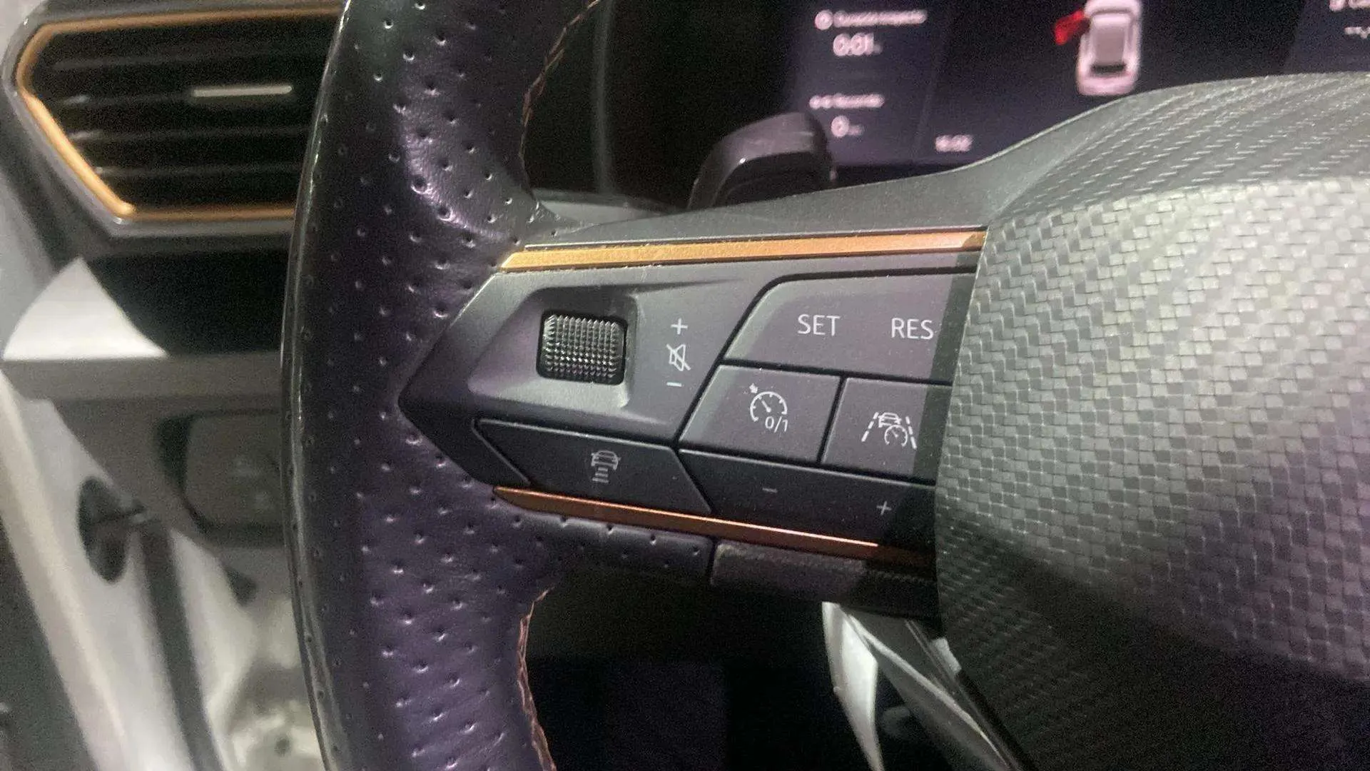 Cupra Formentor 1.5 TSI - foto 14