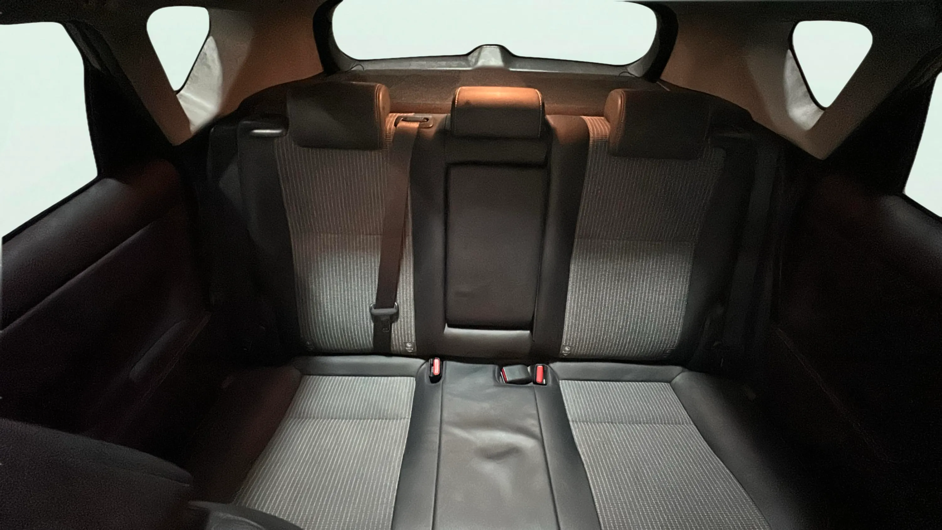 Toyota Auris 1.8 140H Hybrid Active - foto 12