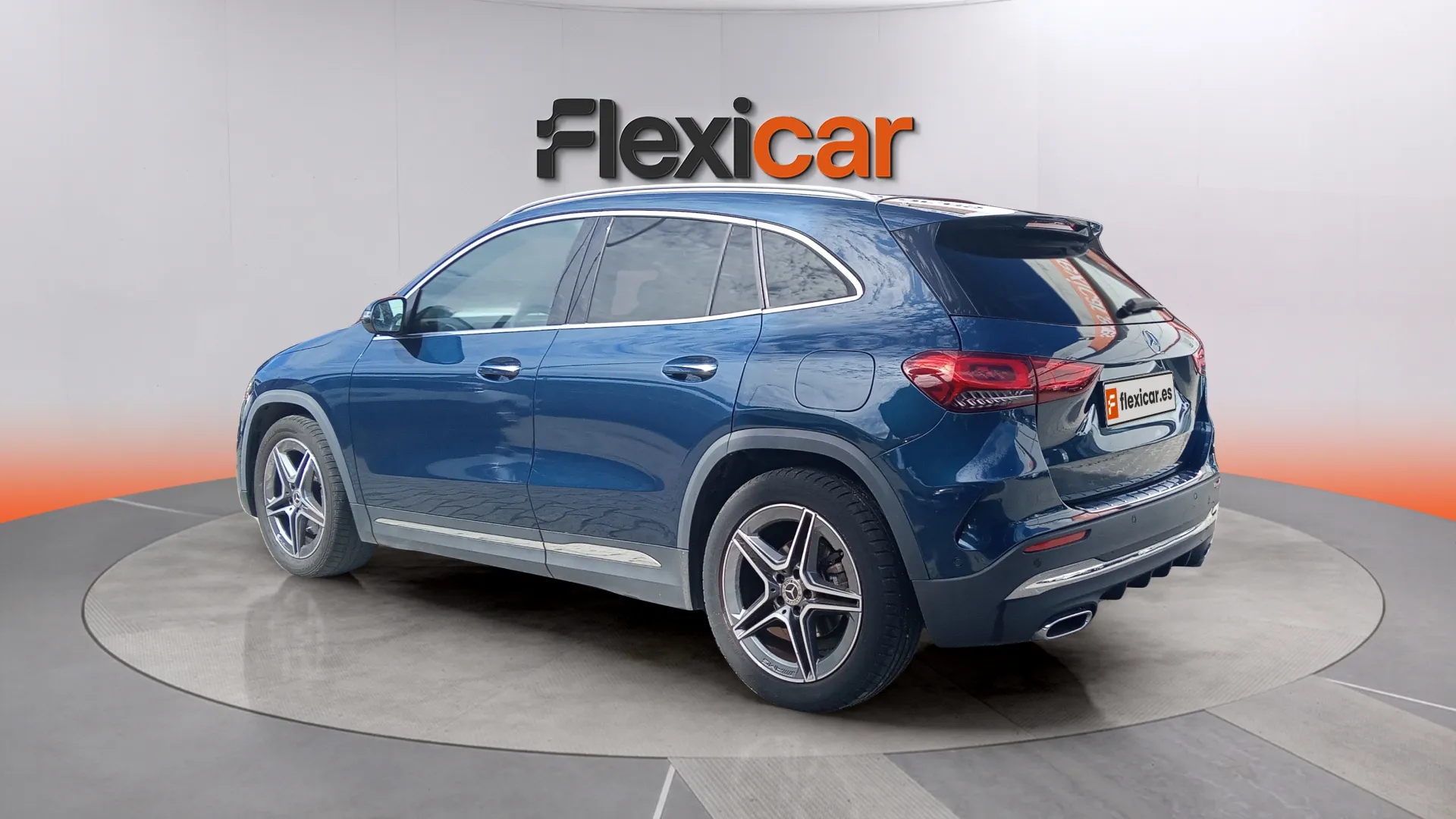 Mercedes-Benz GLA 200 - foto 8