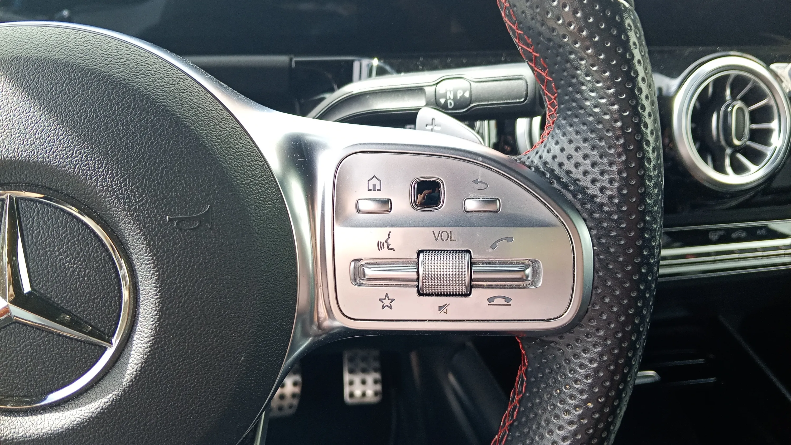 Mercedes-Benz GLA 200 - foto 19