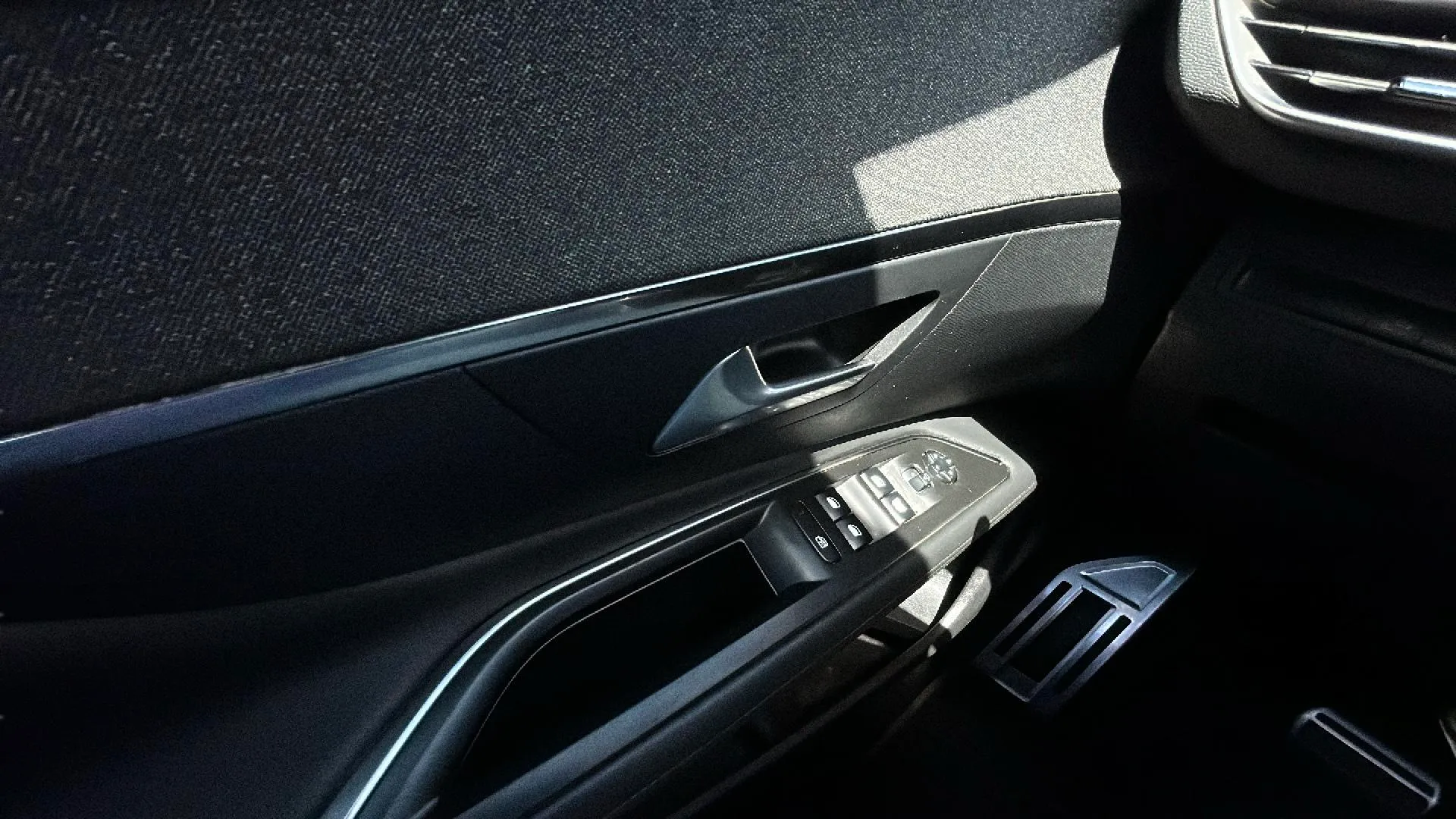 Peugeot 3008 PureTech EAT8 GT Line - foto 25
