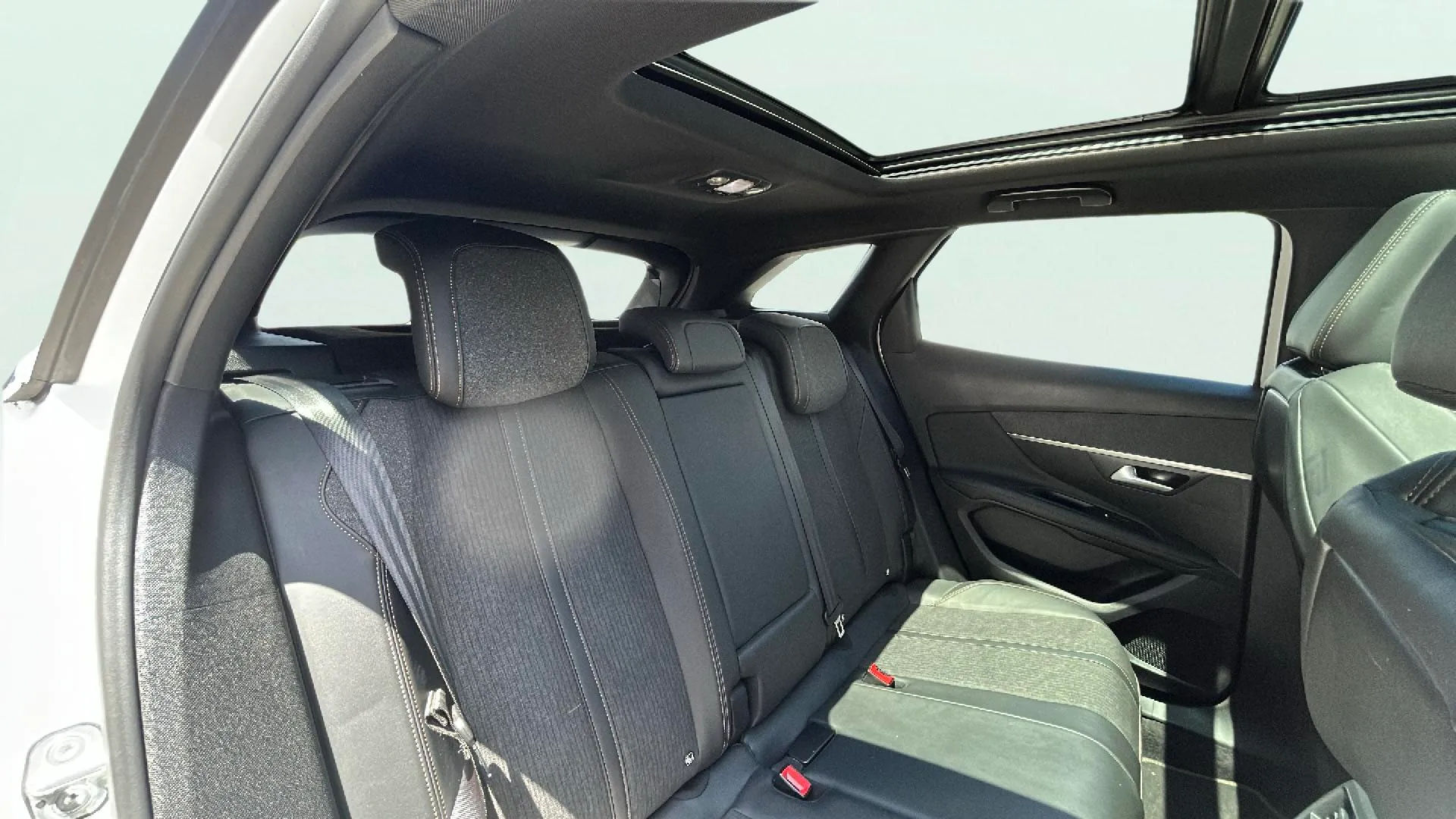 Peugeot 3008 PureTech EAT8 GT Line - foto 18