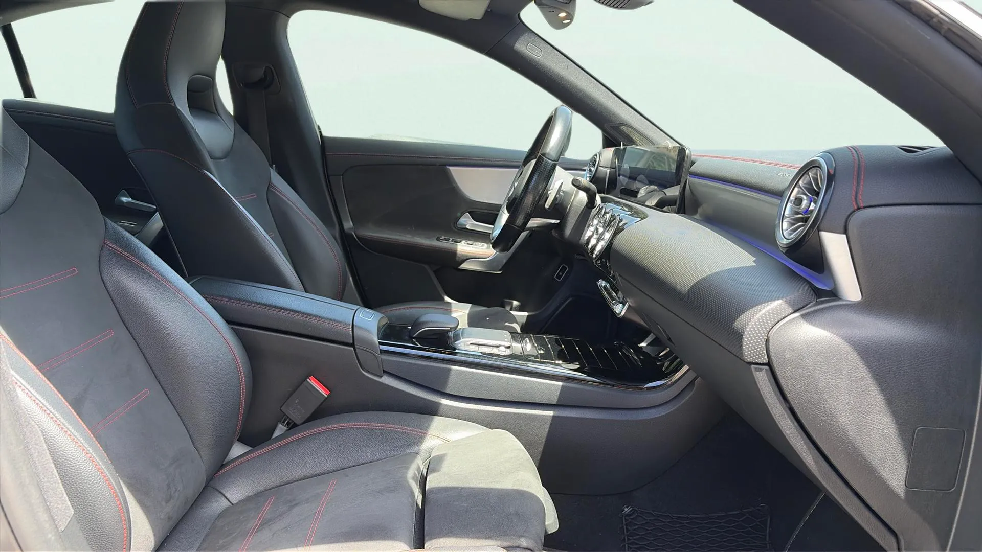 Mercedes-Benz CLA 220 D DCT - foto 12
