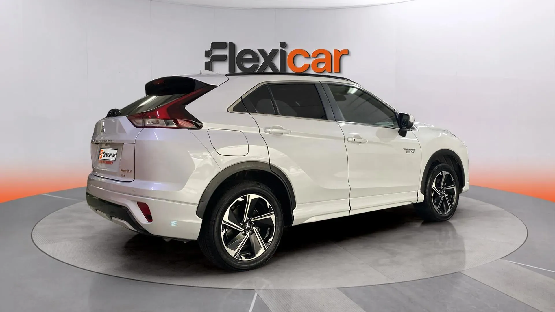 Mitsubishi Eclipse Cross PHEV Kaiteki 4WD - foto 7