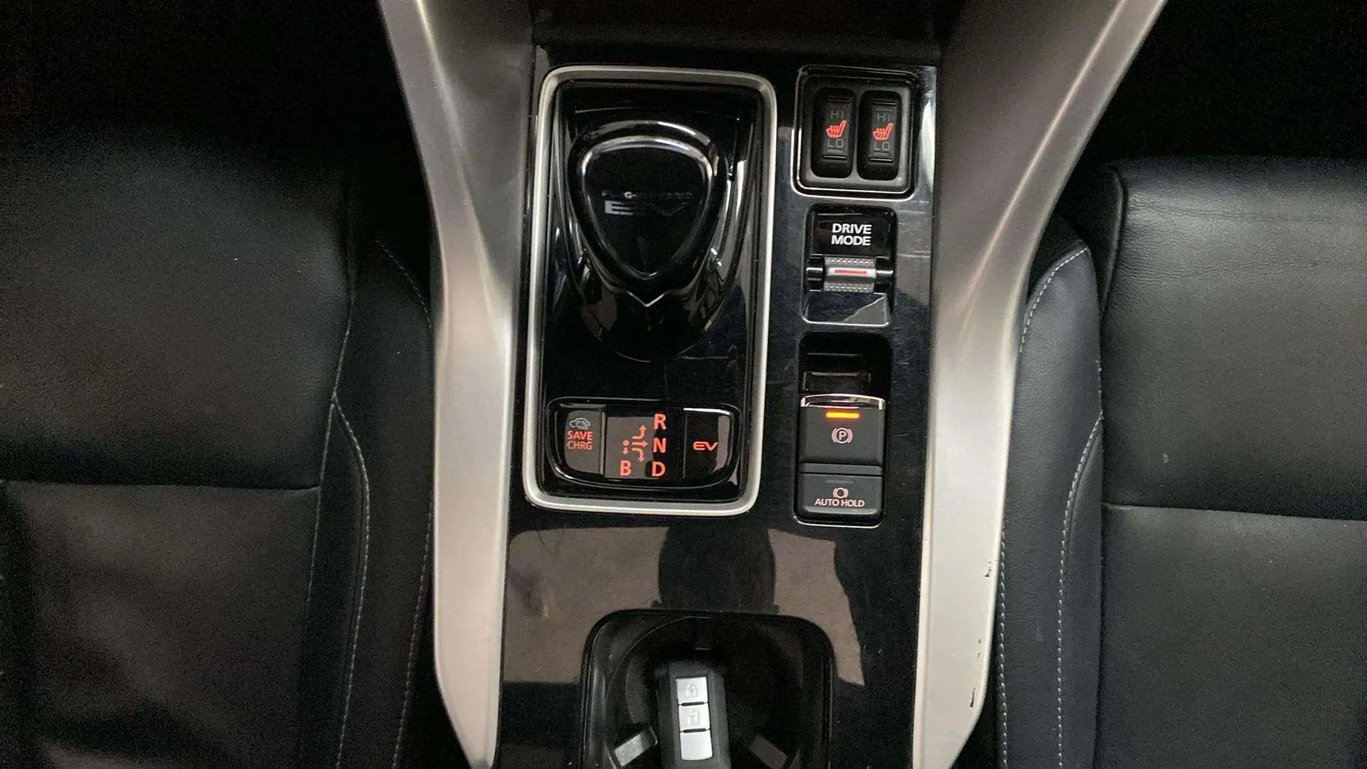 Mitsubishi Eclipse Cross PHEV Kaiteki 4WD - foto 18