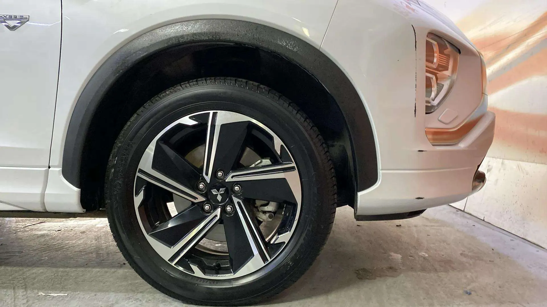 Mitsubishi Eclipse Cross PHEV Kaiteki 4WD - foto 25