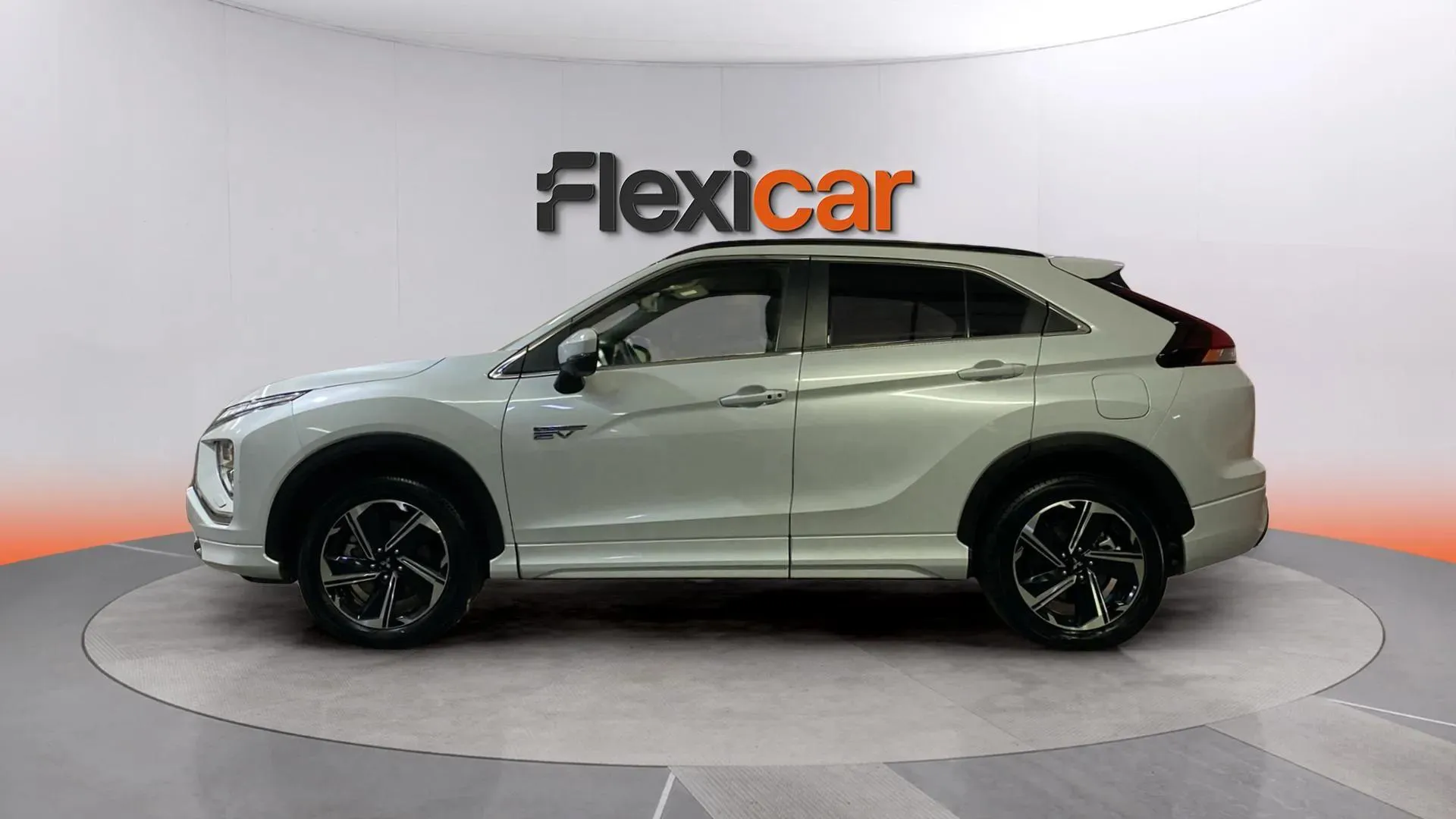 Mitsubishi Eclipse Cross PHEV Kaiteki 4WD - foto 4