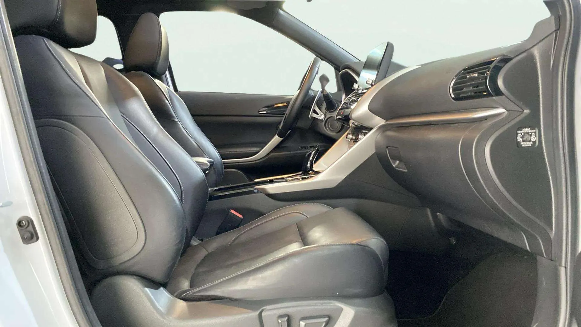 Mitsubishi Eclipse Cross PHEV Kaiteki 4WD - foto 13