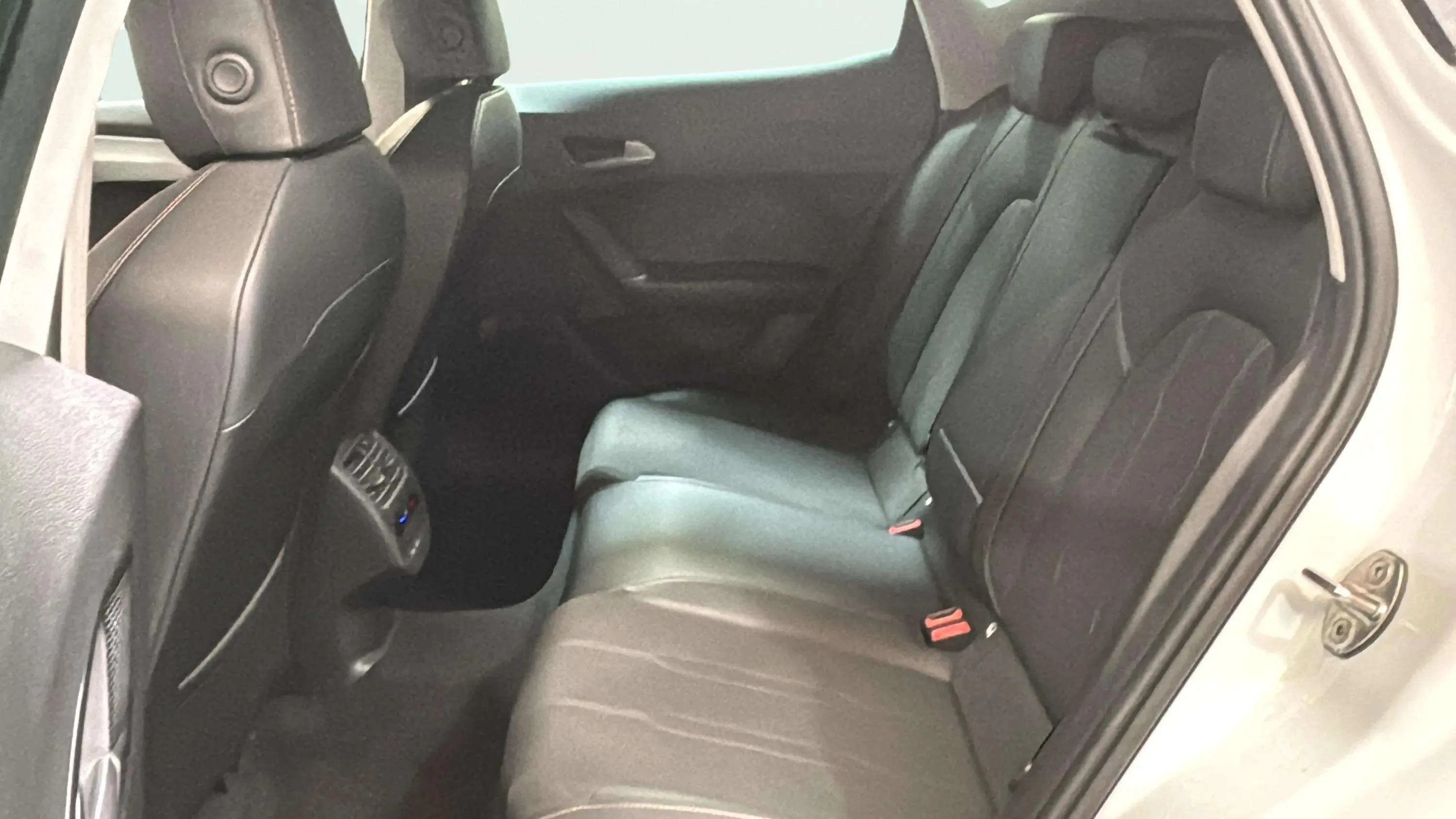 Cupra Formentor 1.5 TSI DSG - foto 21