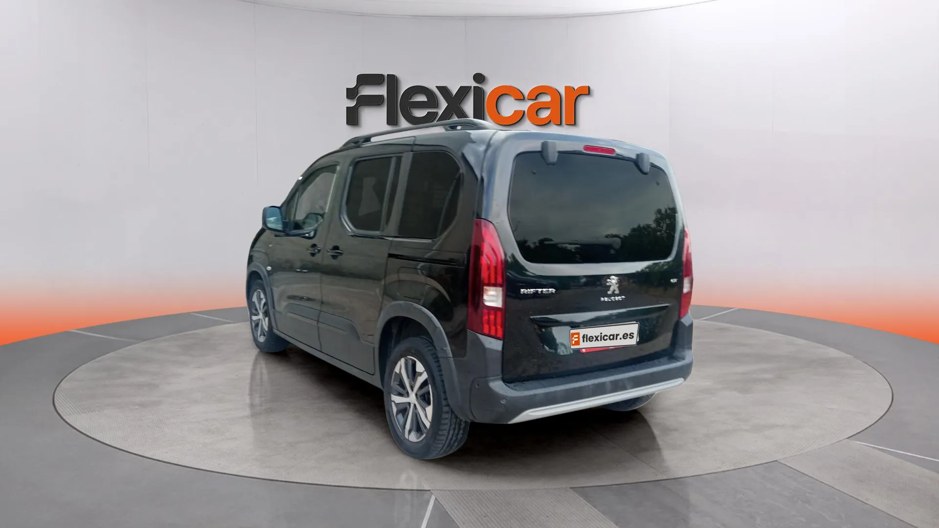 Peugeot Rifter GT BlueHDi - foto 8