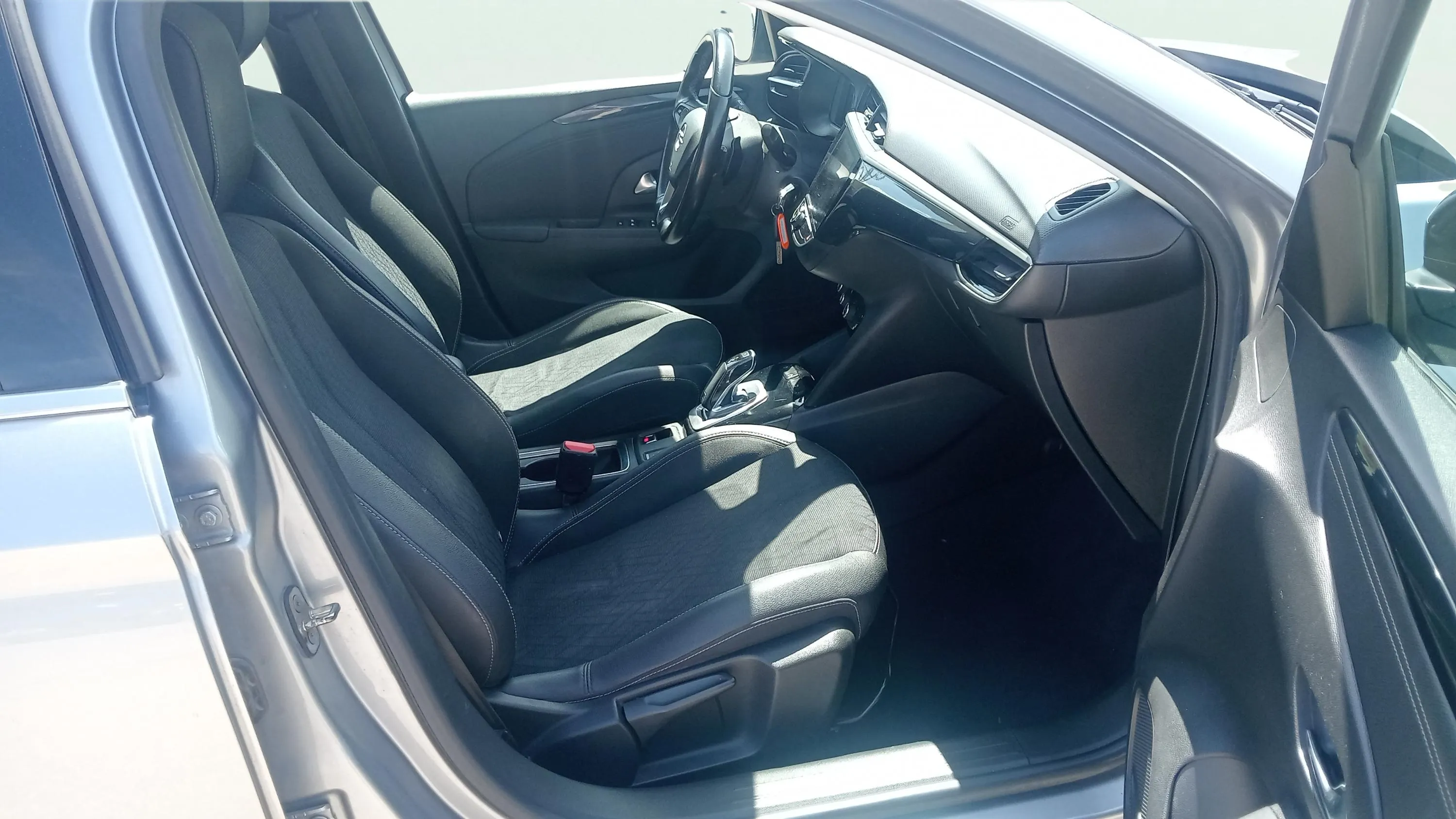 Opel Corsa 1.2T XHL Elegance - foto 17