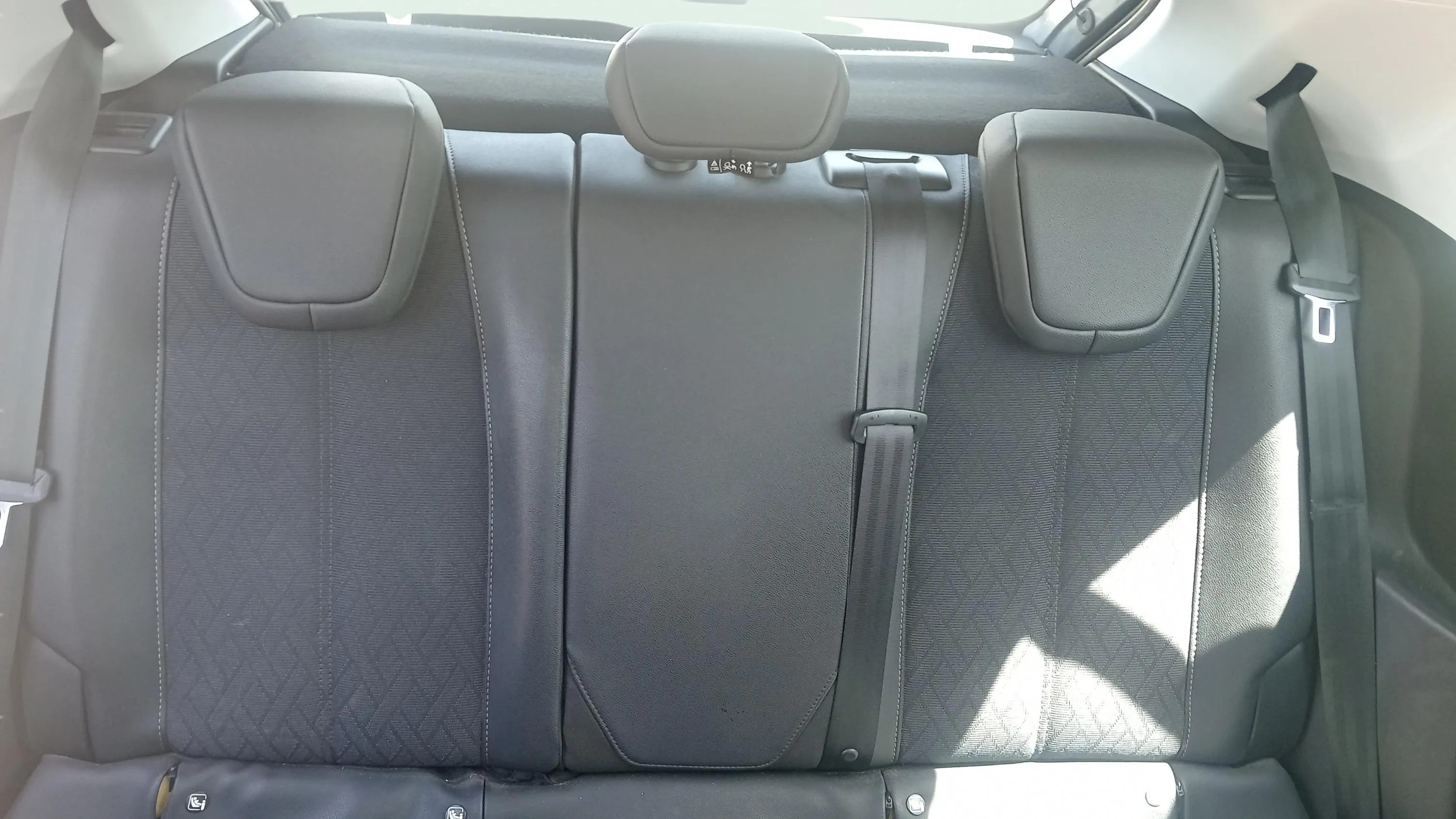 Opel Corsa 1.2T XHL Elegance - foto 19