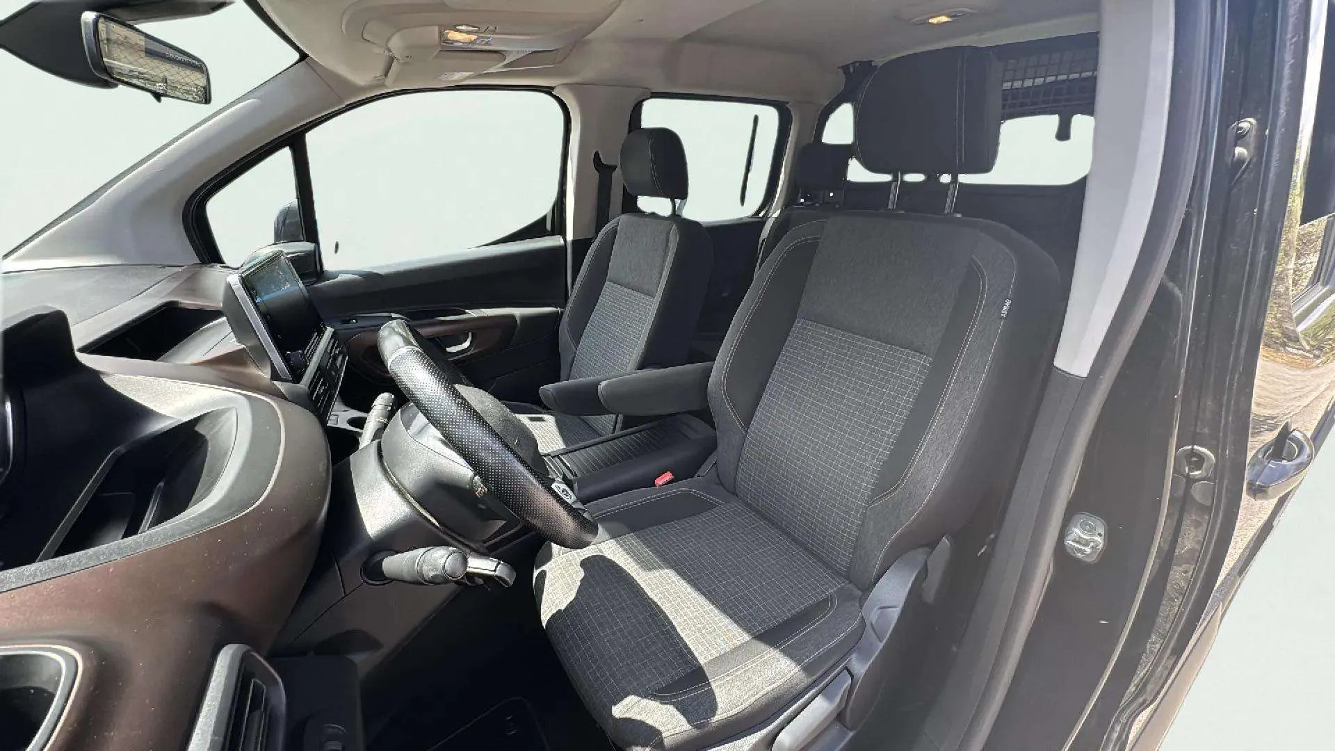 Peugeot Rifter Allure BlueHDi 100 - foto 9