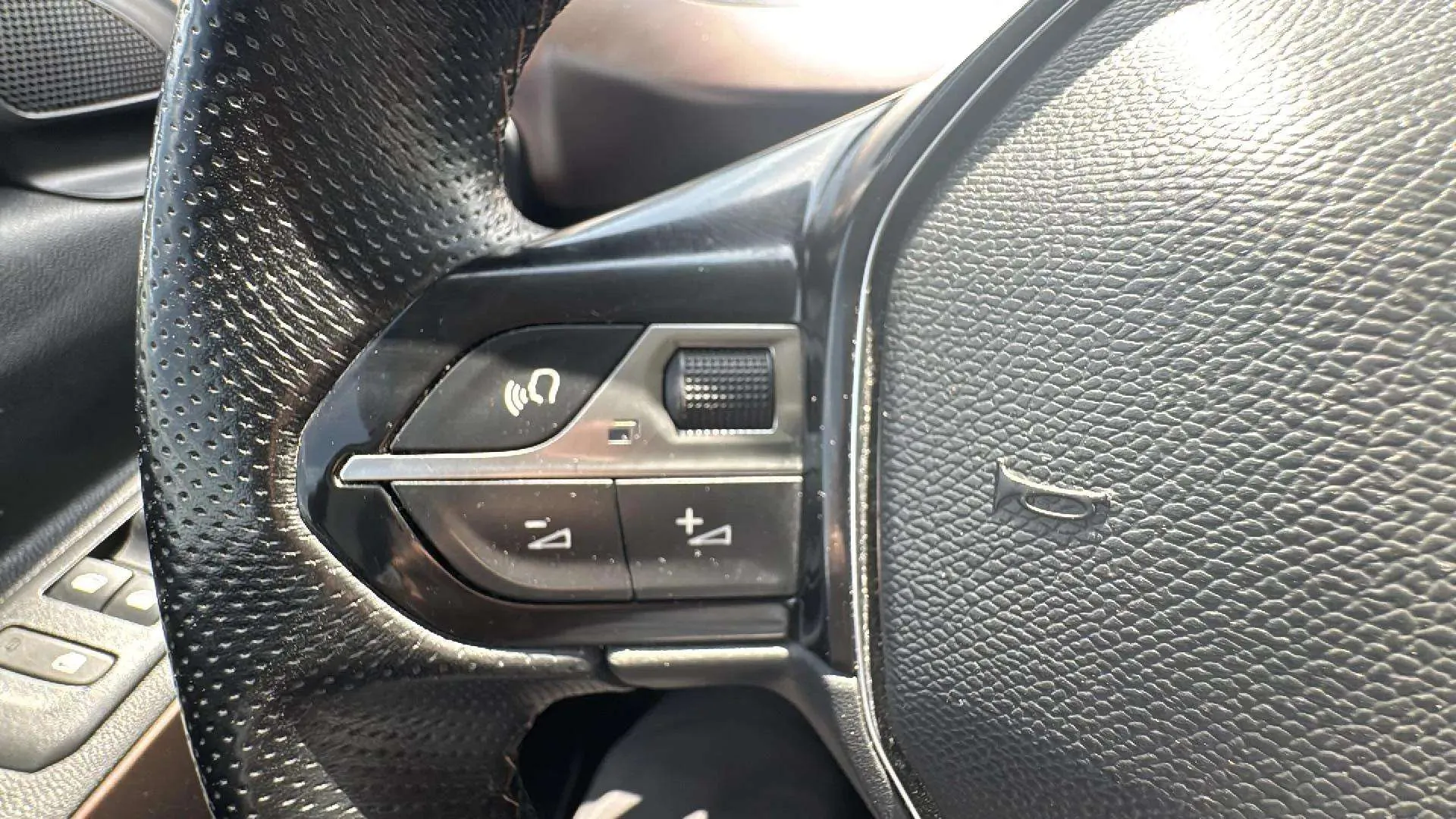 Peugeot Rifter Allure BlueHDi 100 - foto 15