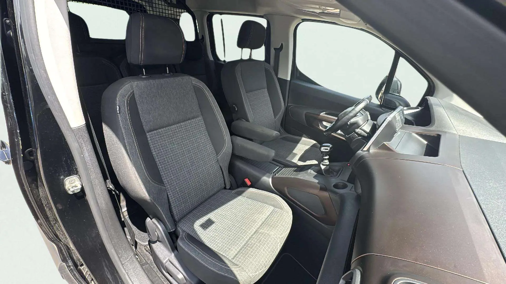 Peugeot Rifter Allure BlueHDi 100 - foto 10