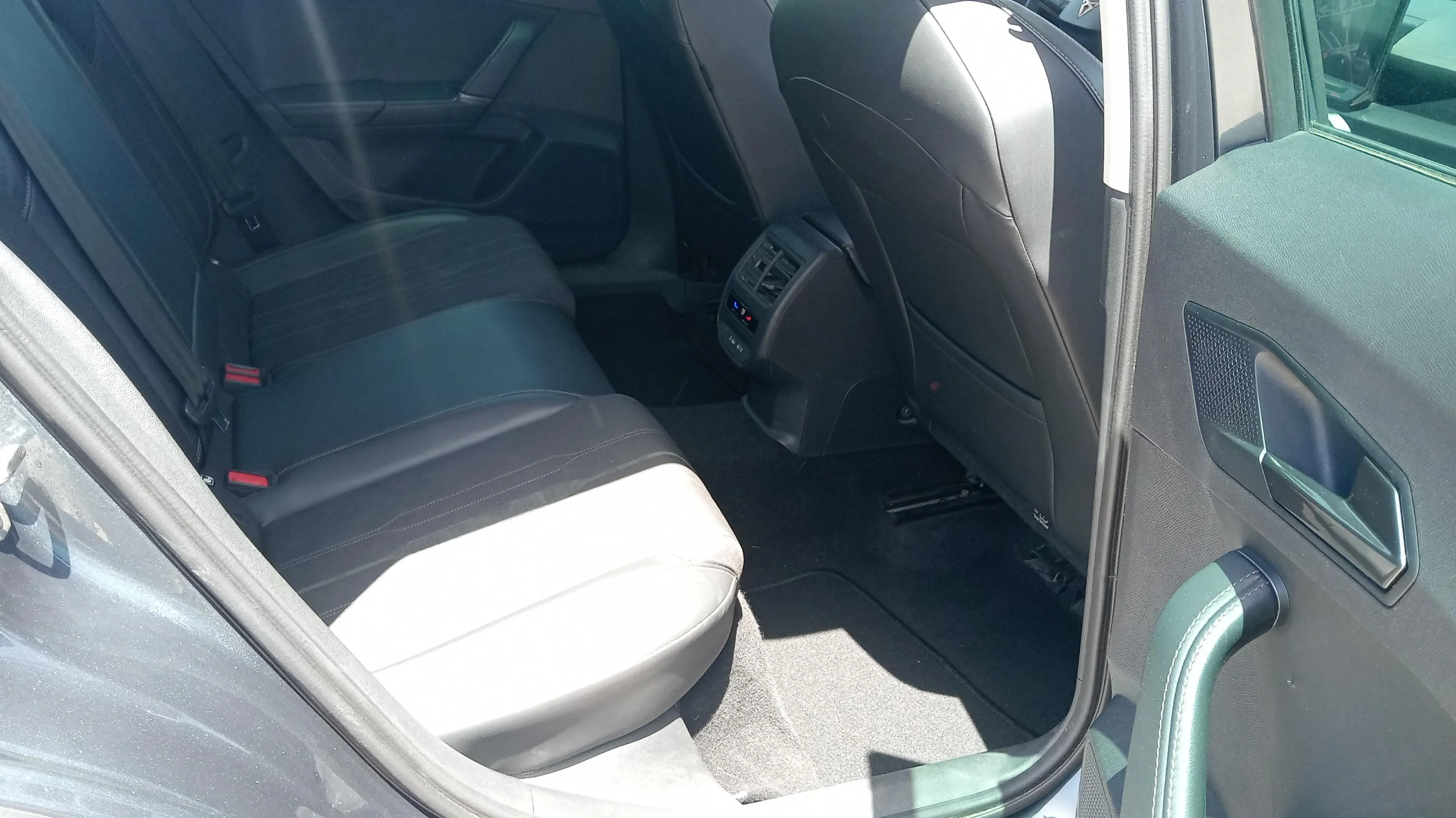 Cupra Formentor 1.5 TSI DSG - foto 18