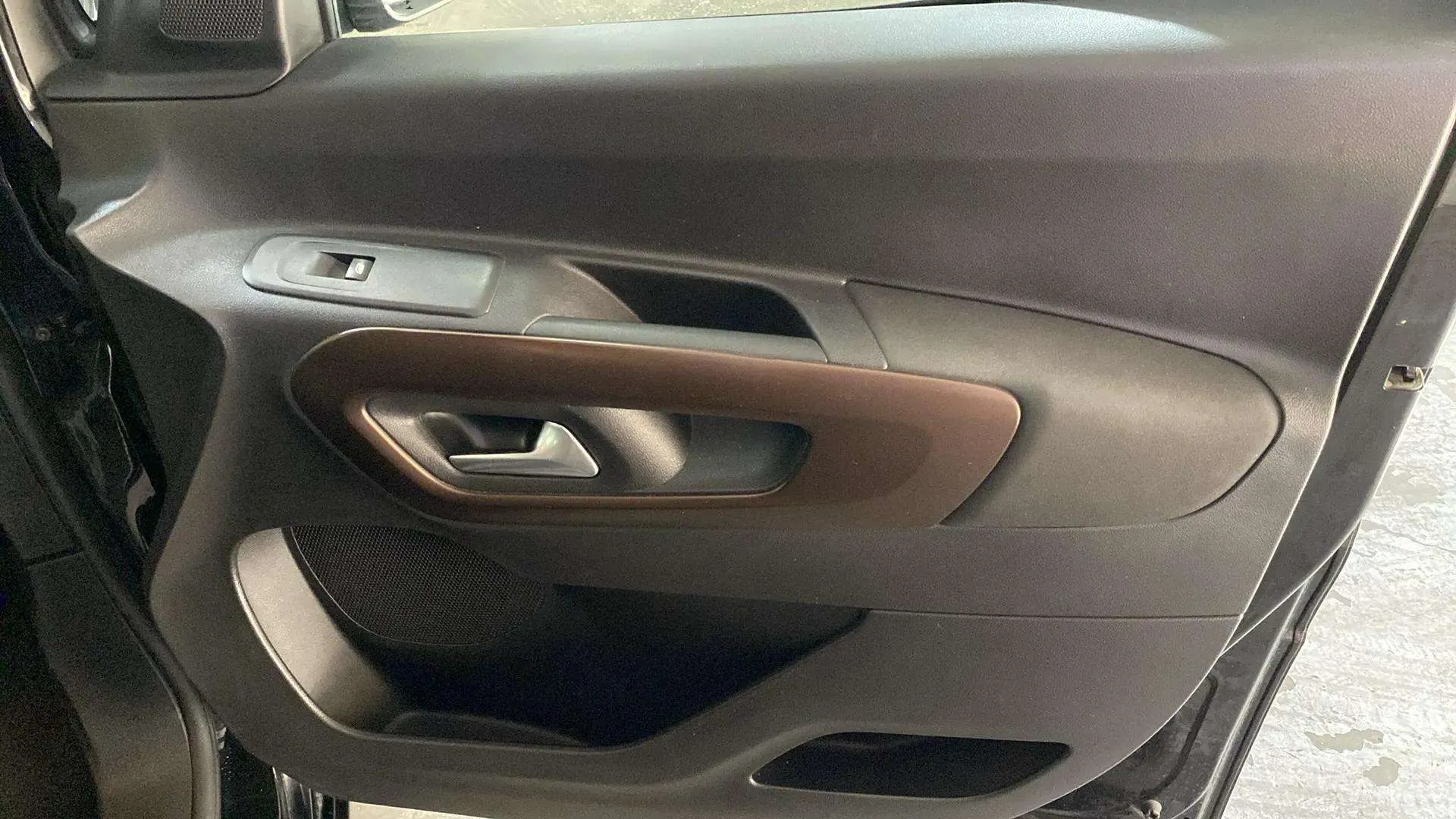 Peugeot Rifter Allure BlueHDi 100 - foto 19