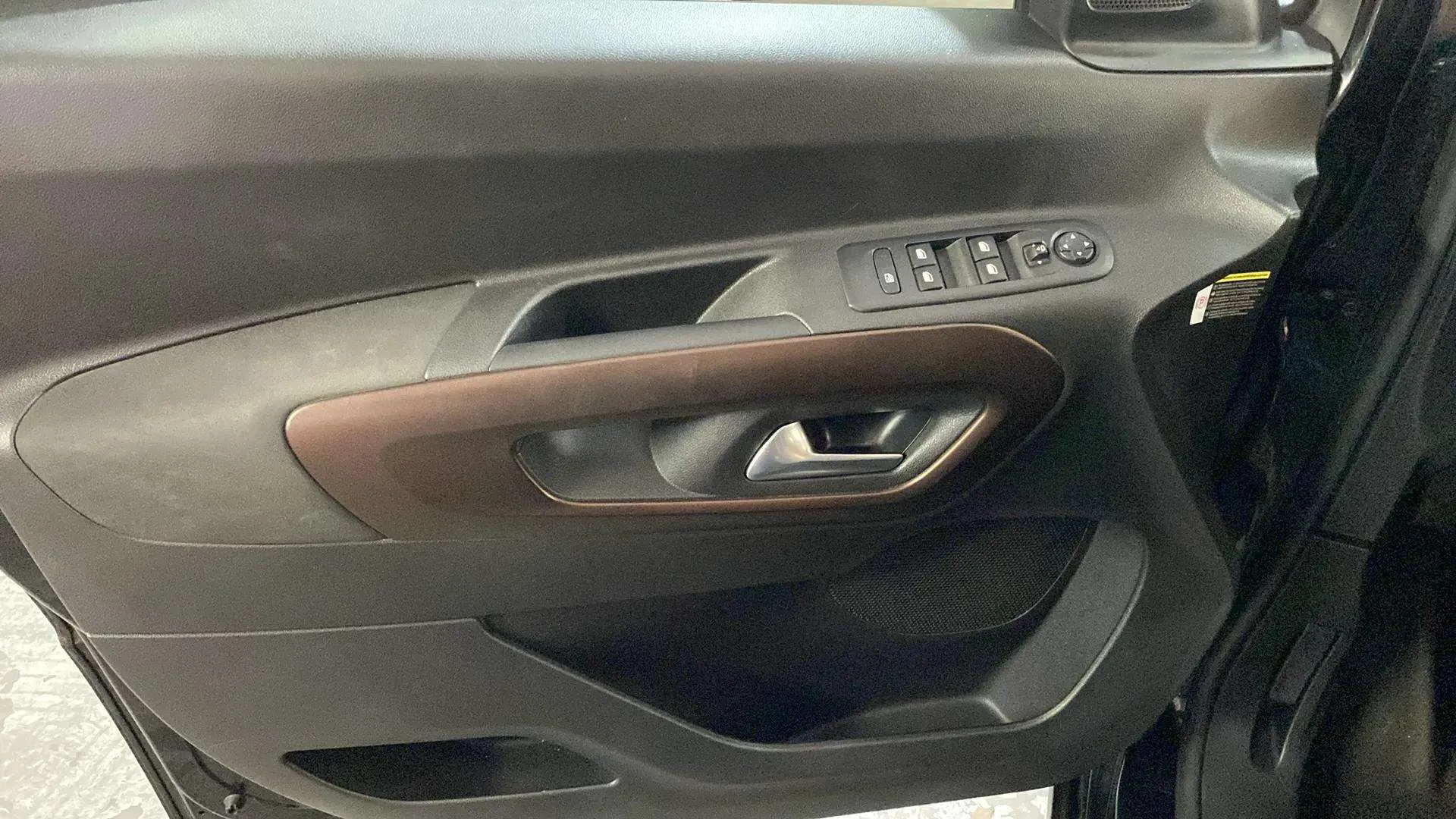 Peugeot Rifter Allure BlueHDi 100 - foto 18
