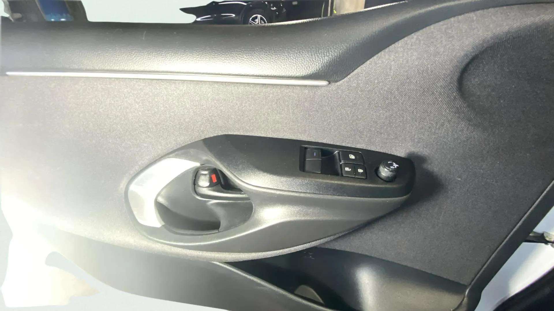 Toyota Yaris Comfort - foto 23