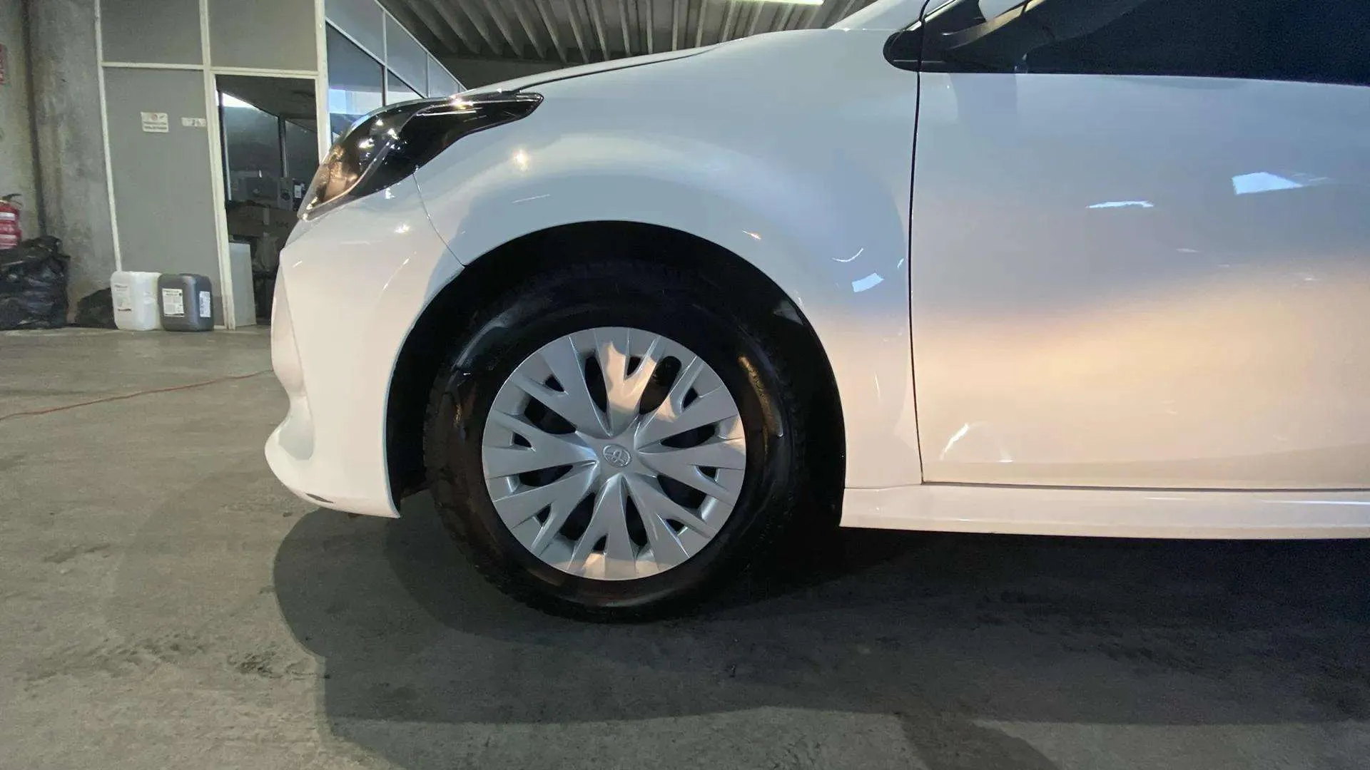 Toyota Yaris Comfort - foto 19