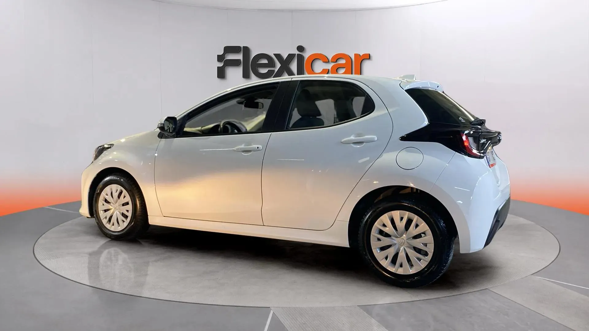 Toyota Yaris Comfort - foto 4