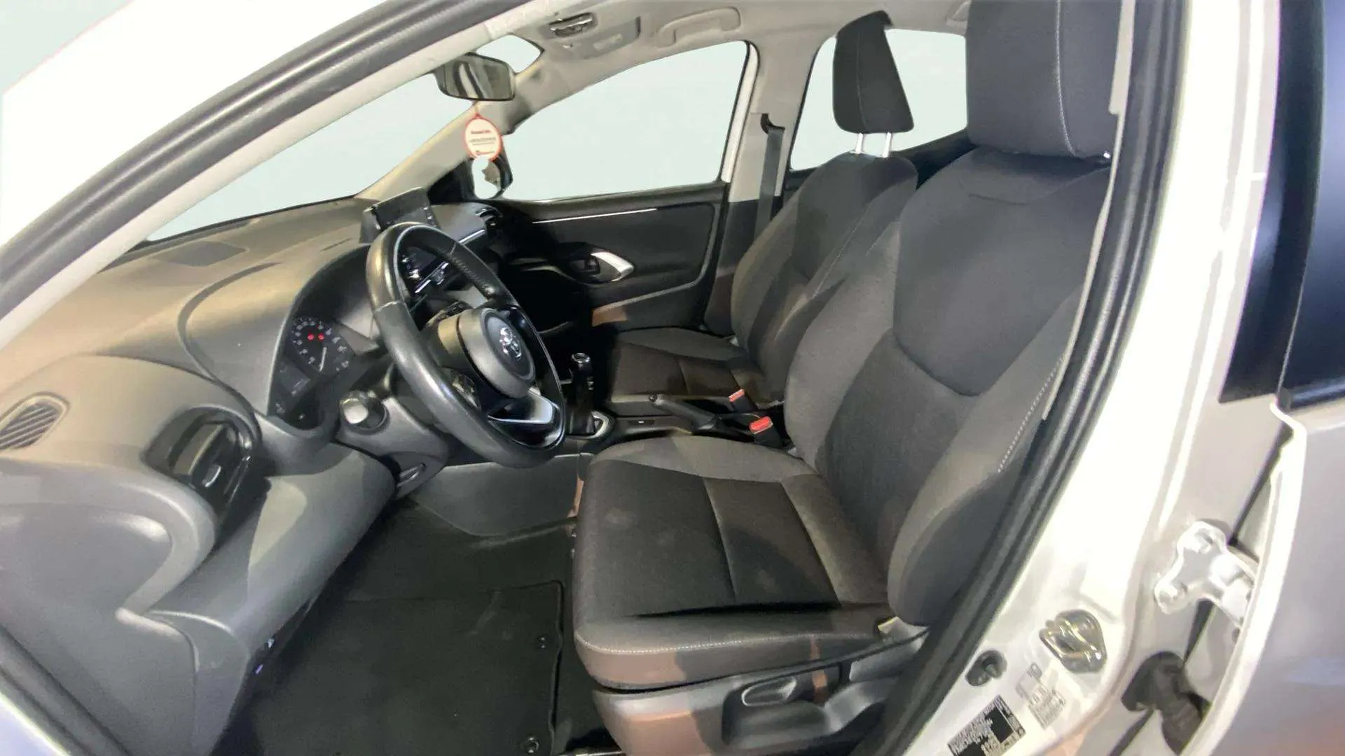 Toyota Yaris Comfort - foto 15