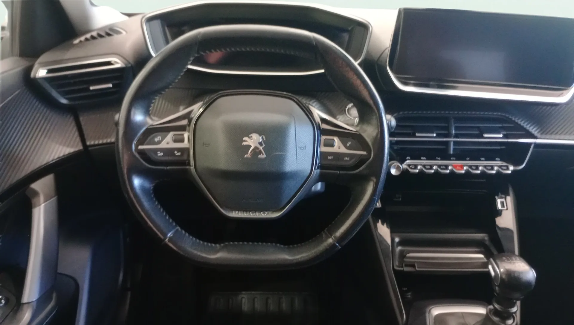 Peugeot 2008 Allure PureTech 130 BVM6 - foto 13