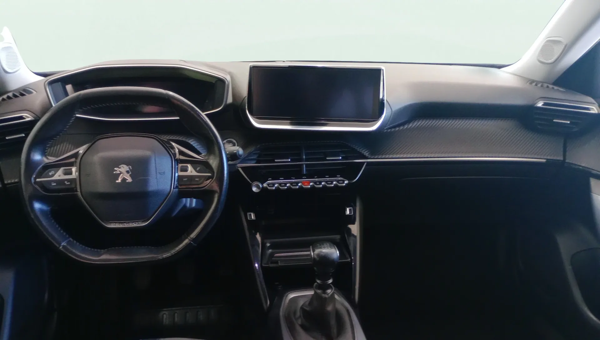 Peugeot 2008 Allure PureTech 130 BVM6 - foto 11