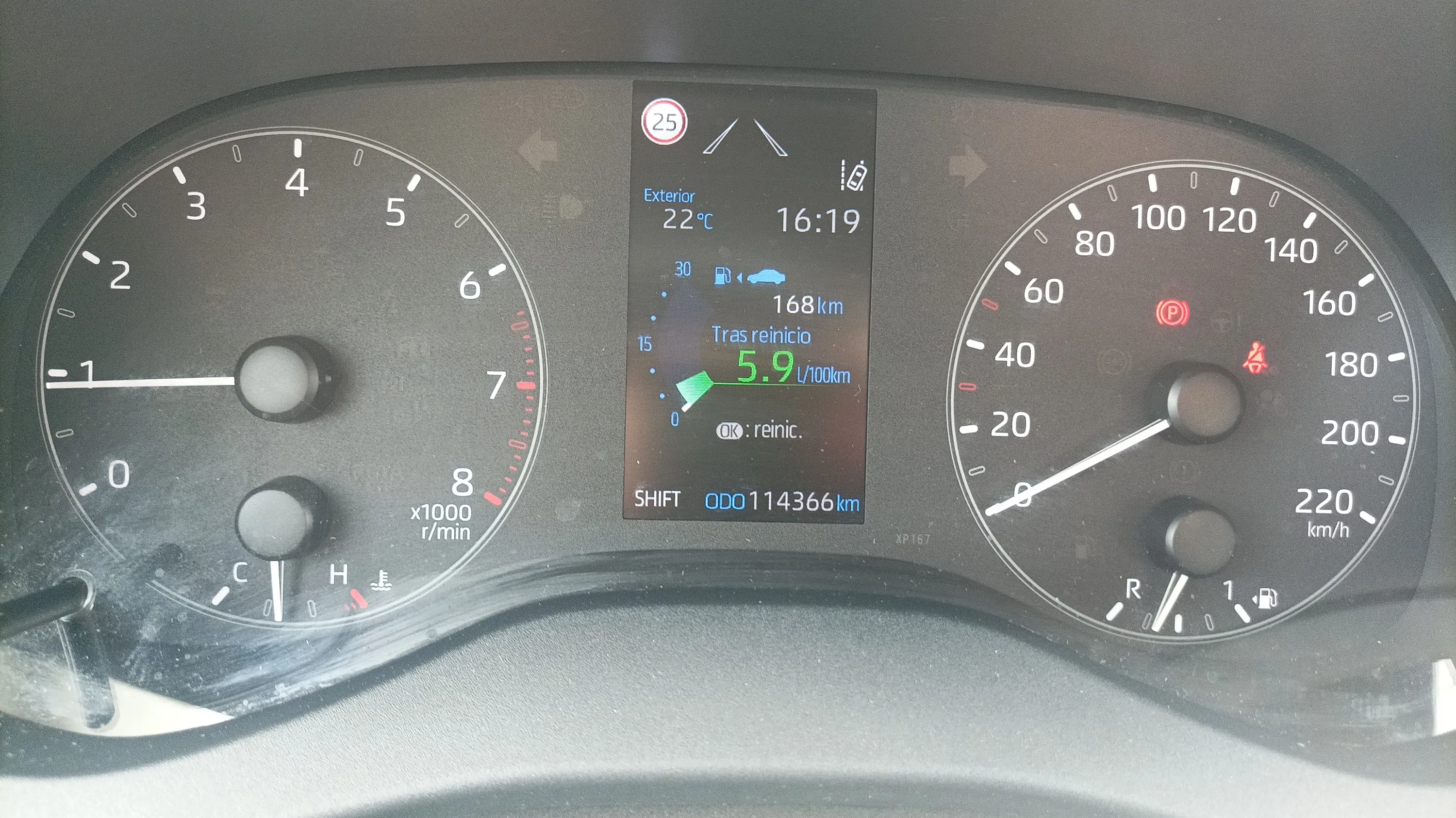 Toyota Yaris 1.0 70 Active - foto 13