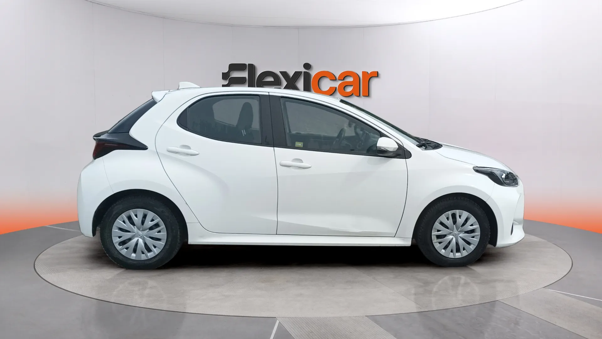Toyota Yaris 1.0 70 Active - foto 2