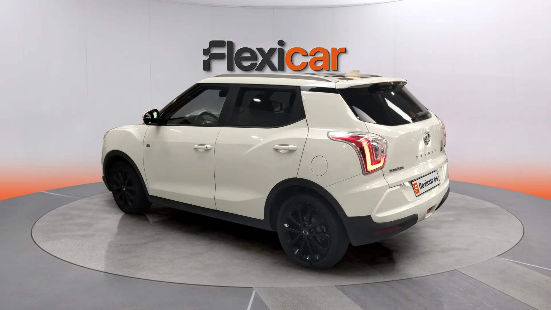 SsangYong Tivoli D16T Limited 4x2 - foto 4