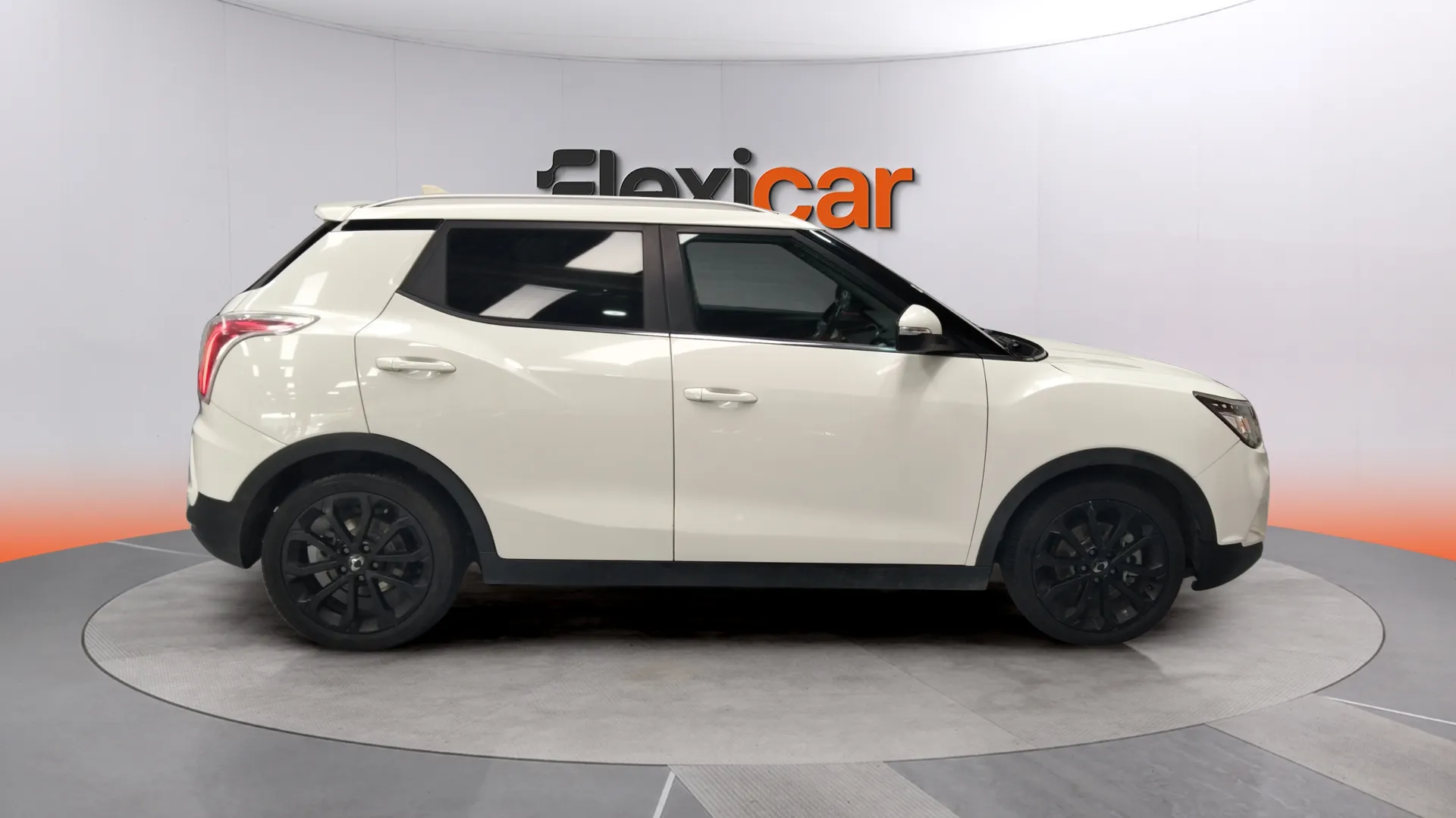 SsangYong Tivoli D16T Limited 4x2 - foto 7