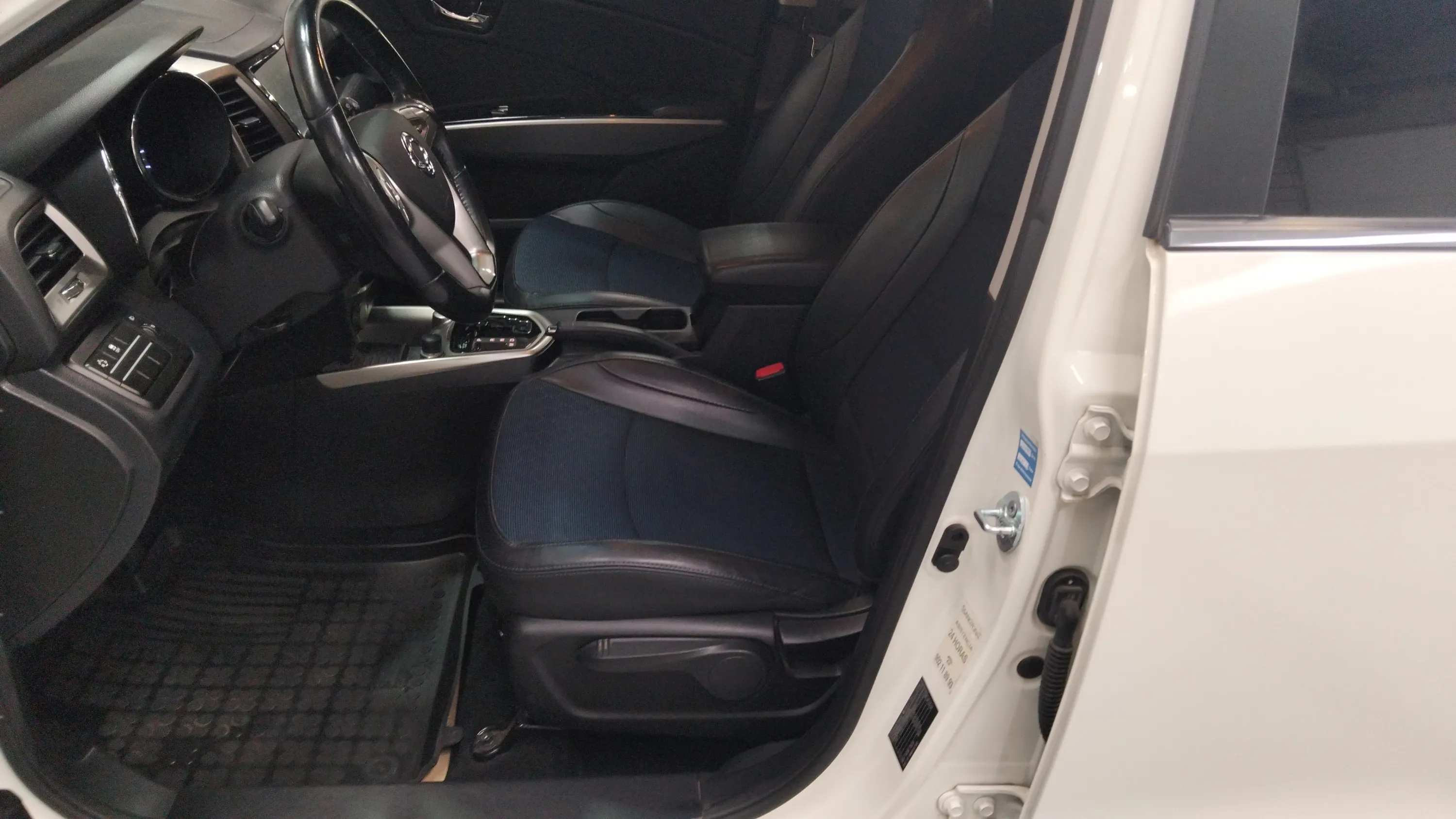 SsangYong Tivoli D16T Limited 4x2 - foto 14