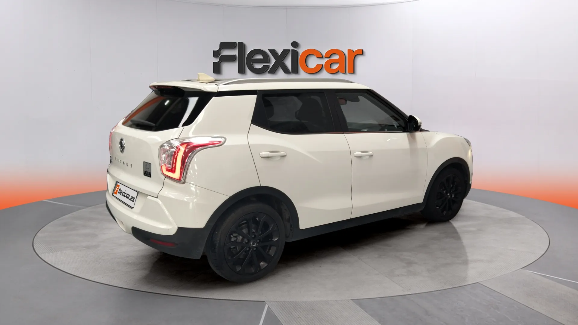 SsangYong Tivoli D16T Limited 4x2 - foto 6