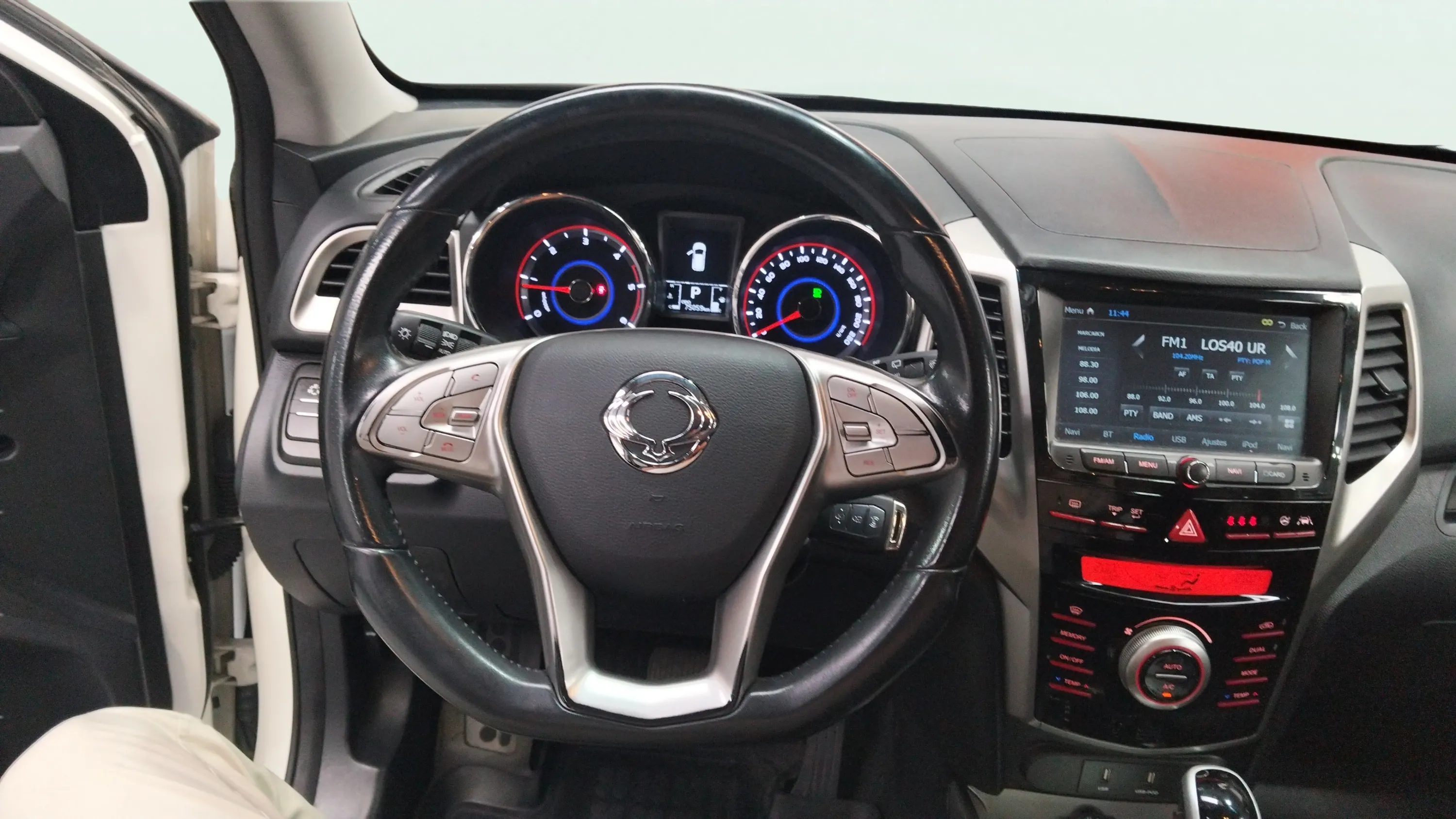 SsangYong Tivoli D16T Limited 4x2 - foto 11