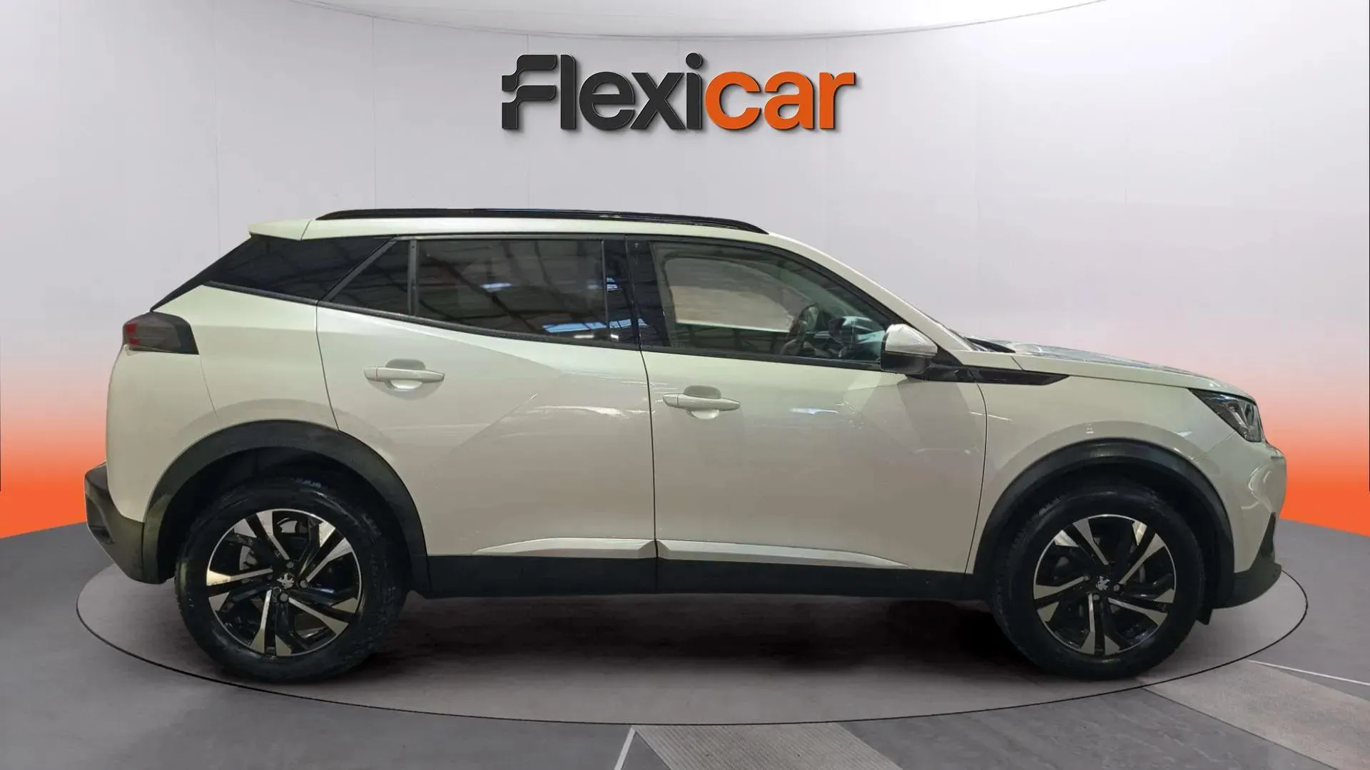Peugeot 2008 Allure PureTech 130 BVM6 - foto 8