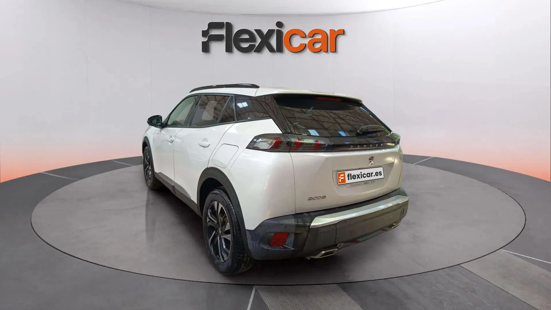 Peugeot 2008 Allure PureTech 130 BVM6 - foto 5