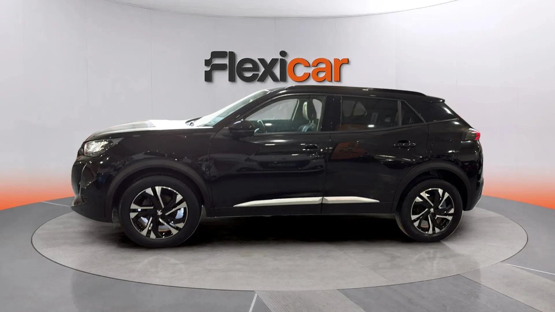 Peugeot 2008 Allure PureTech 130 BVM6 - foto 4