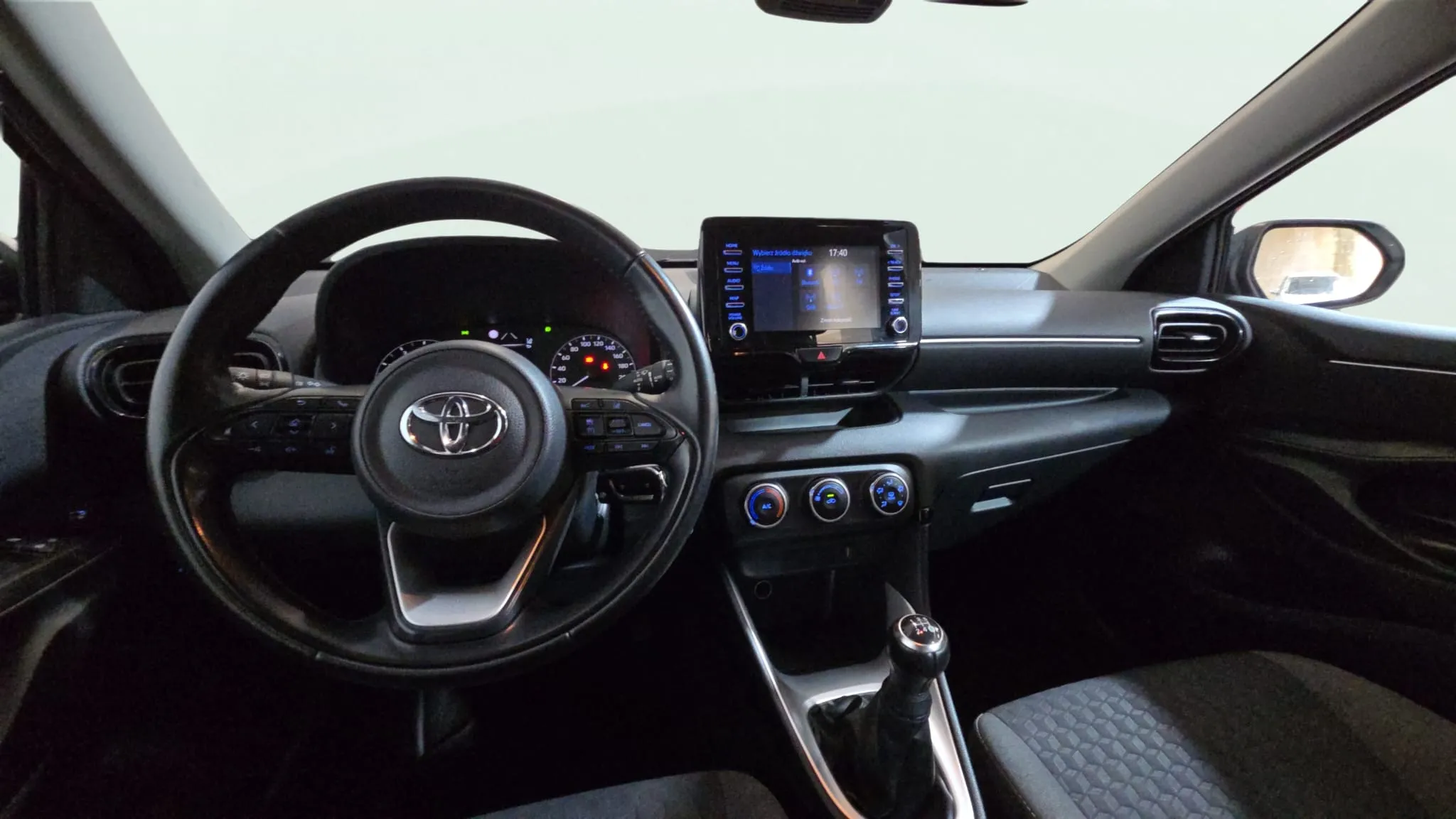 Toyota Yaris 1.0 70 Active - foto 13