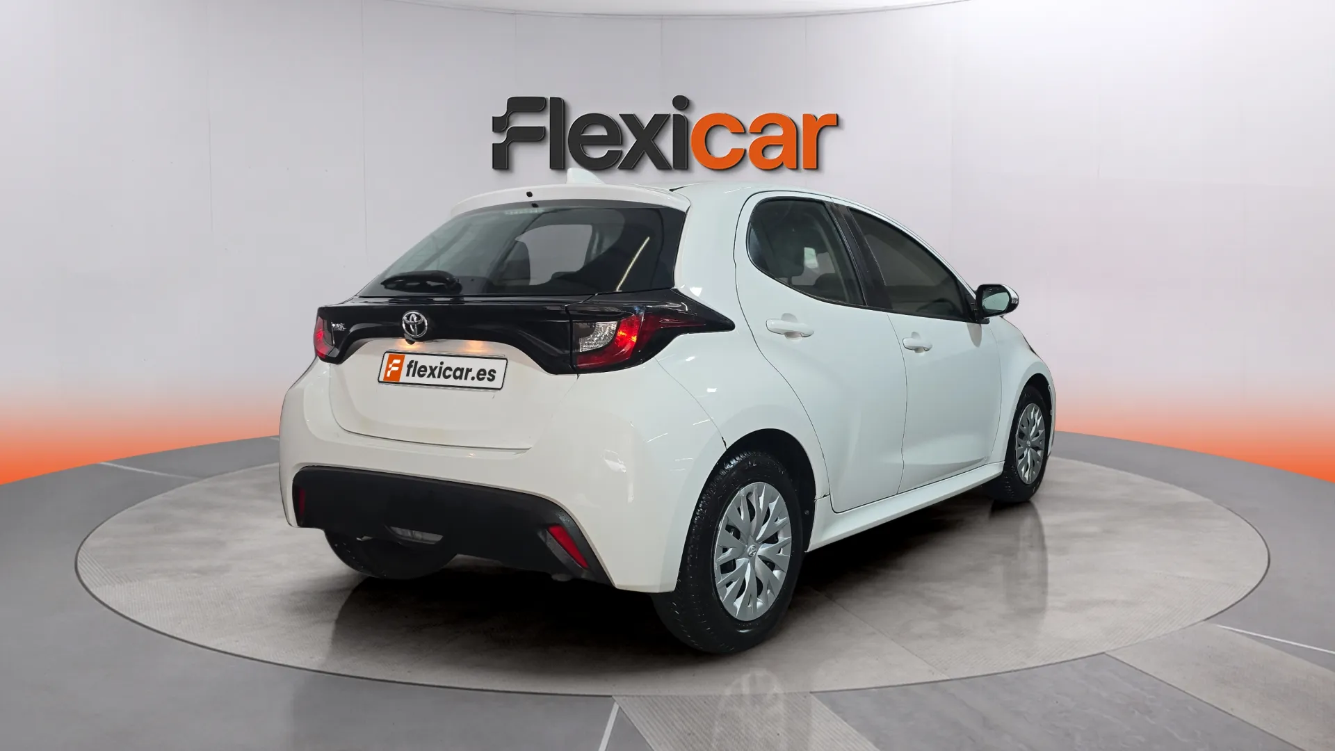 Toyota Yaris 1.0 70 Active - foto 4